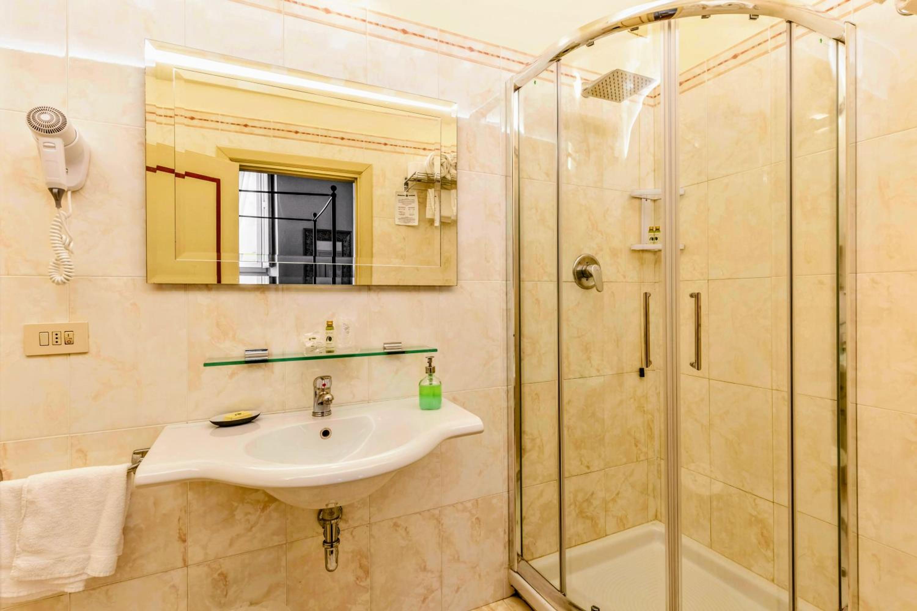 Superior Double Room - Photo 15