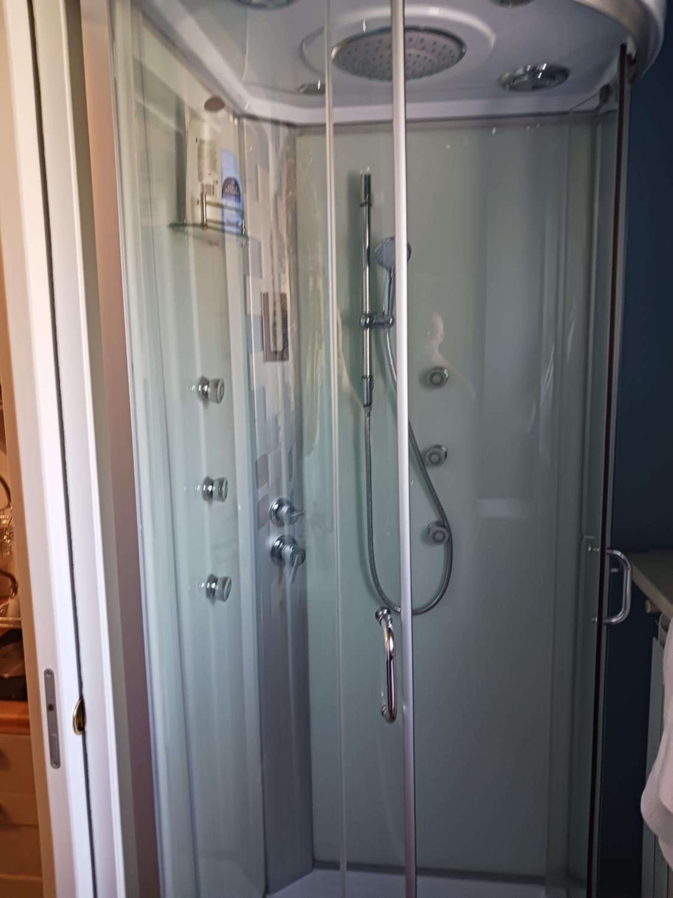 Double Room with Lake View - Photo 7
