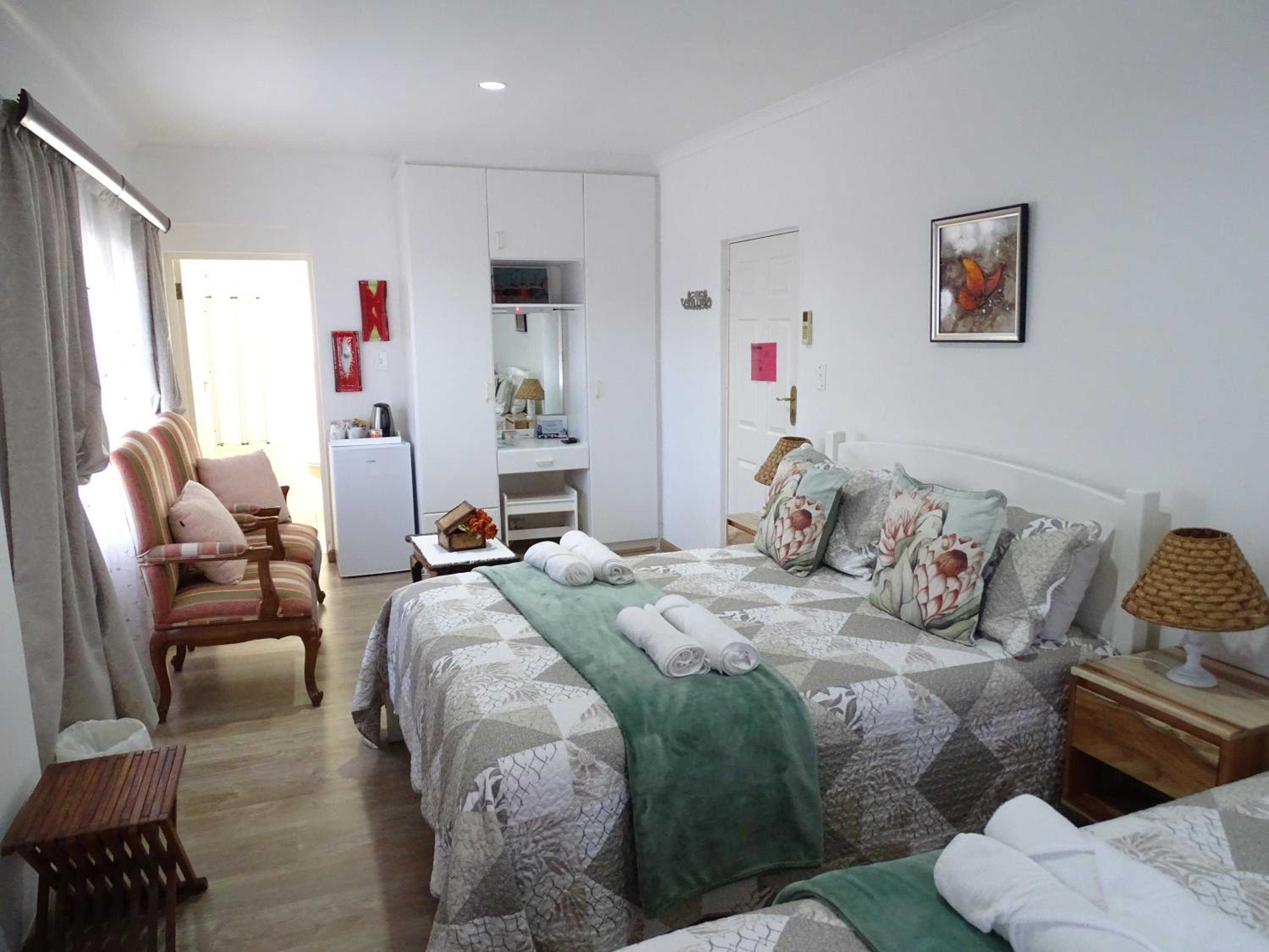 Family Room (4 Adults) - Photo 1