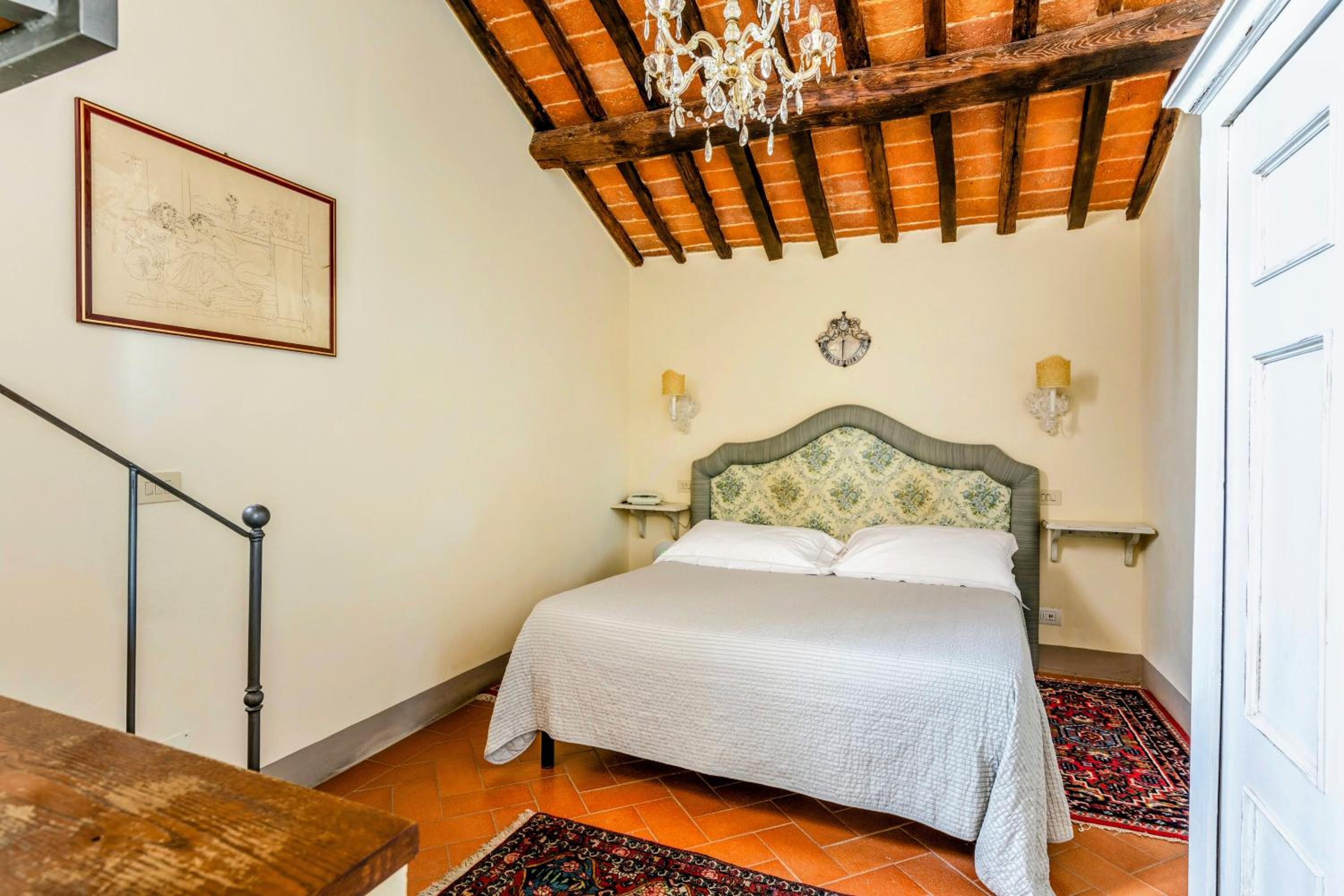 Suite with Terrace - Photo 3