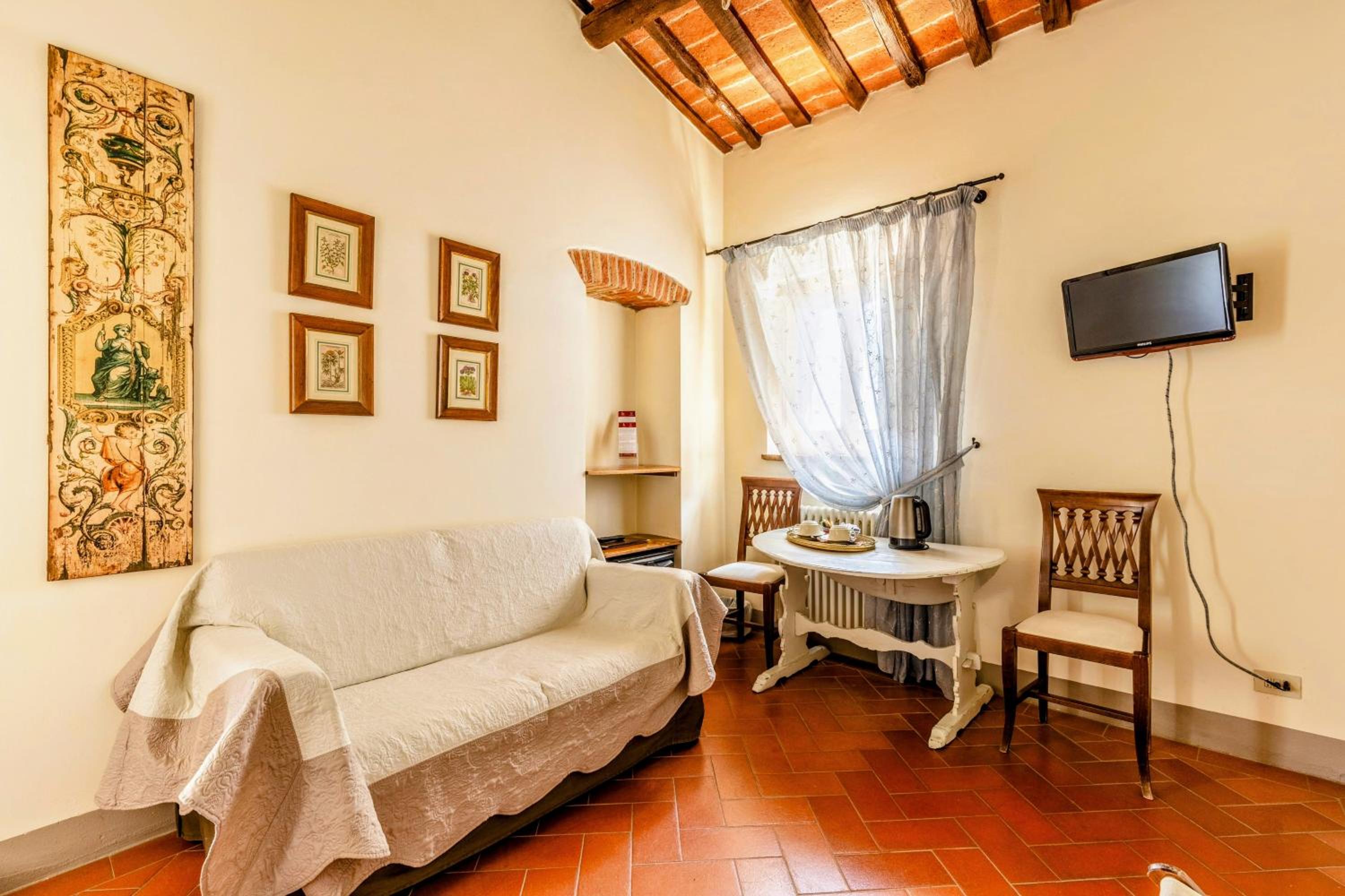 Suite with Terrace - Photo 4