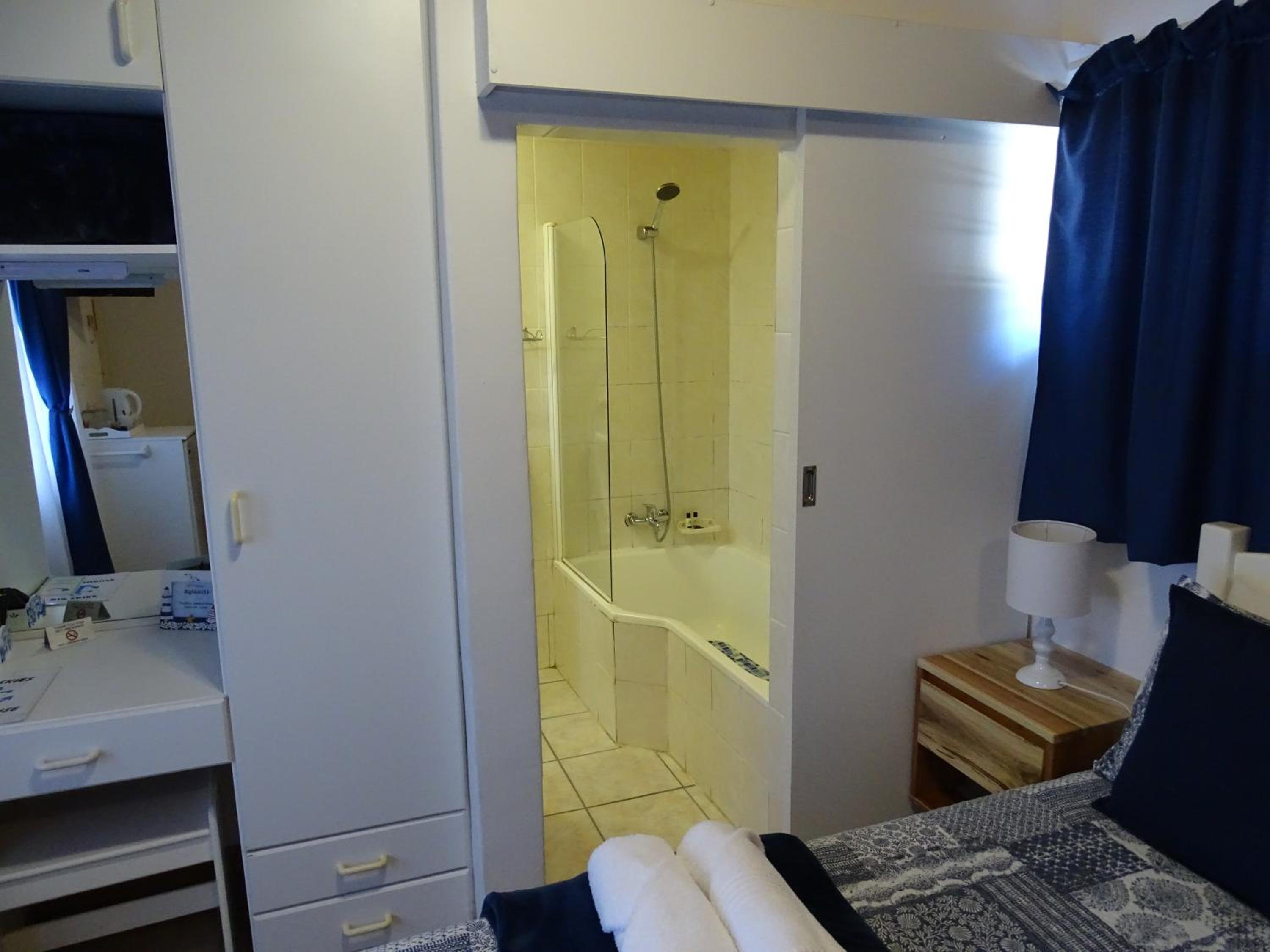 Double Room - Photo 3