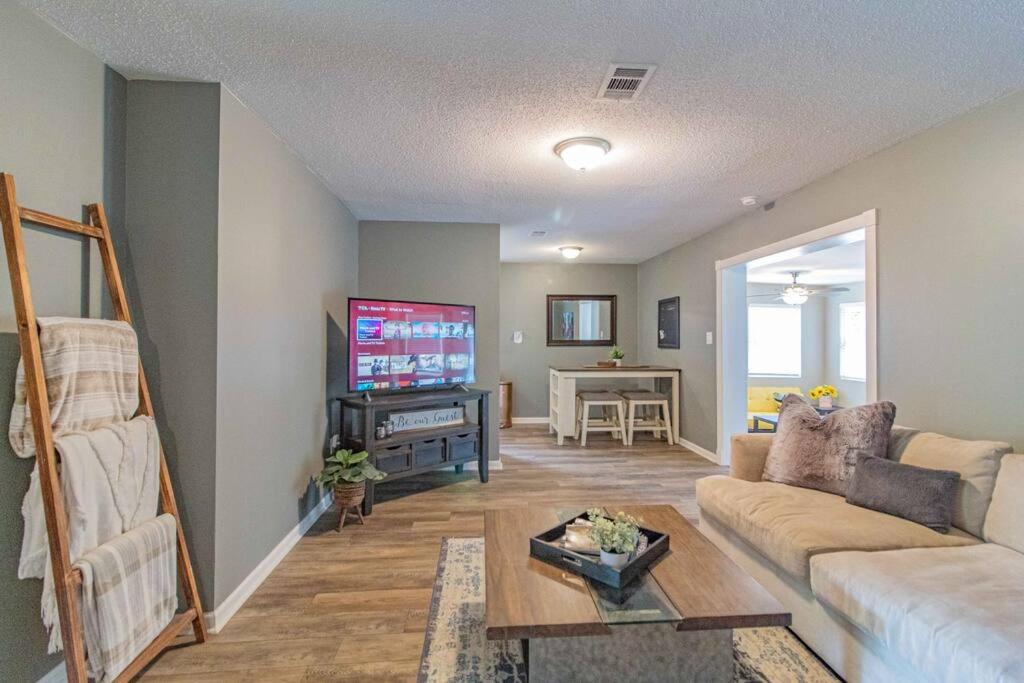 Four-Bedroom House photo 1