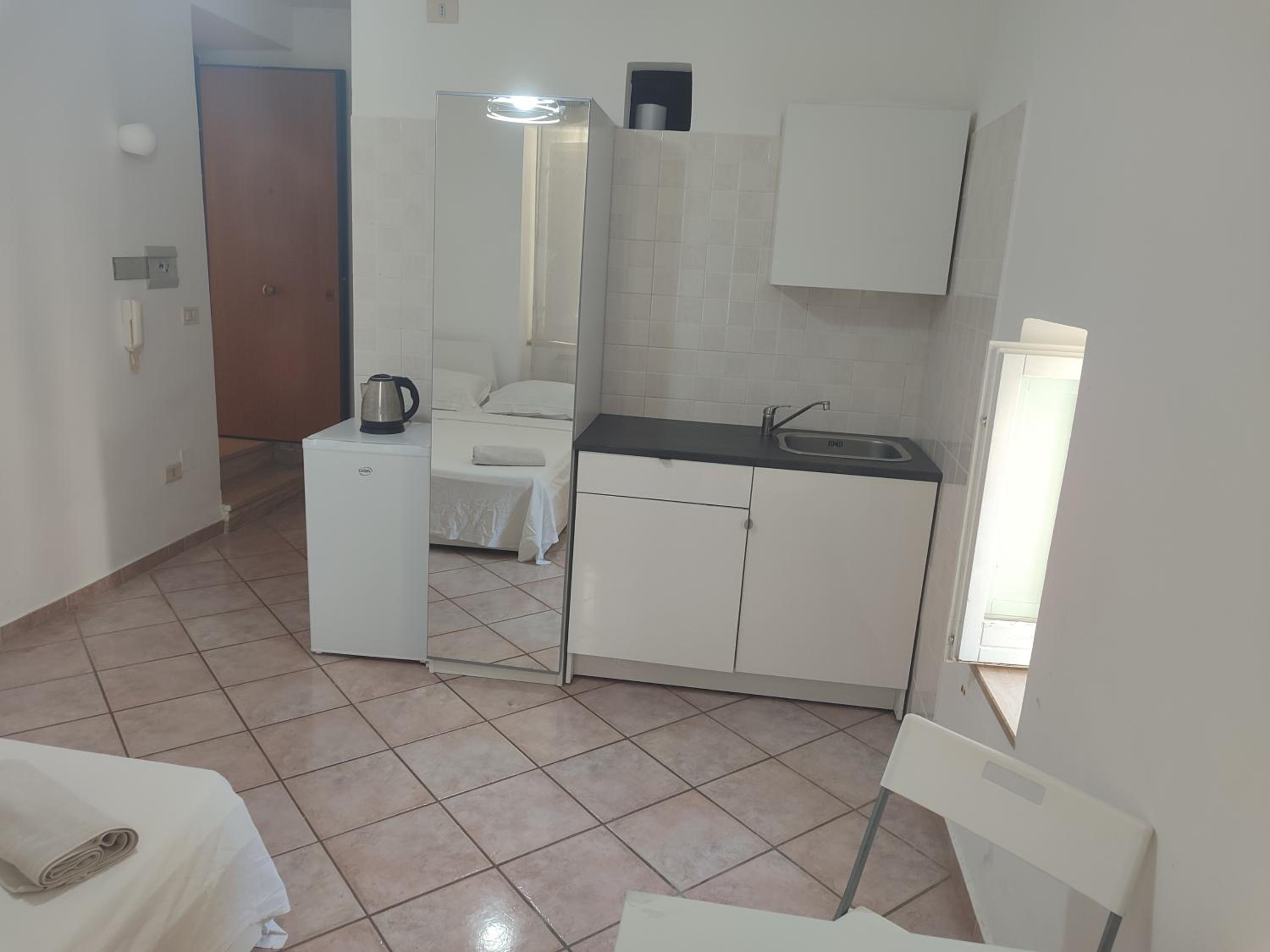 One-Bedroom Apartment photo 3