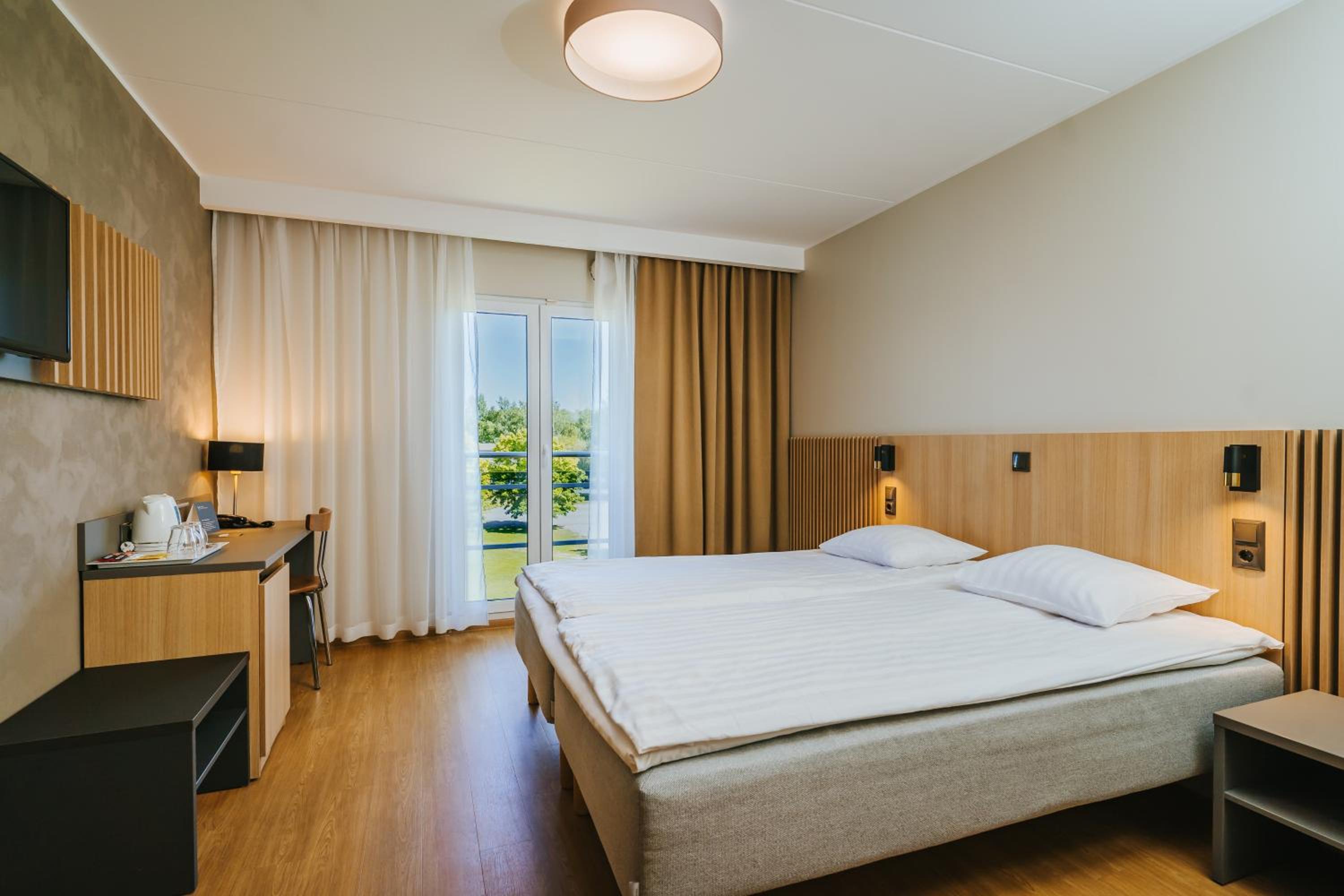 Double Room with Spa Access - Photo 4