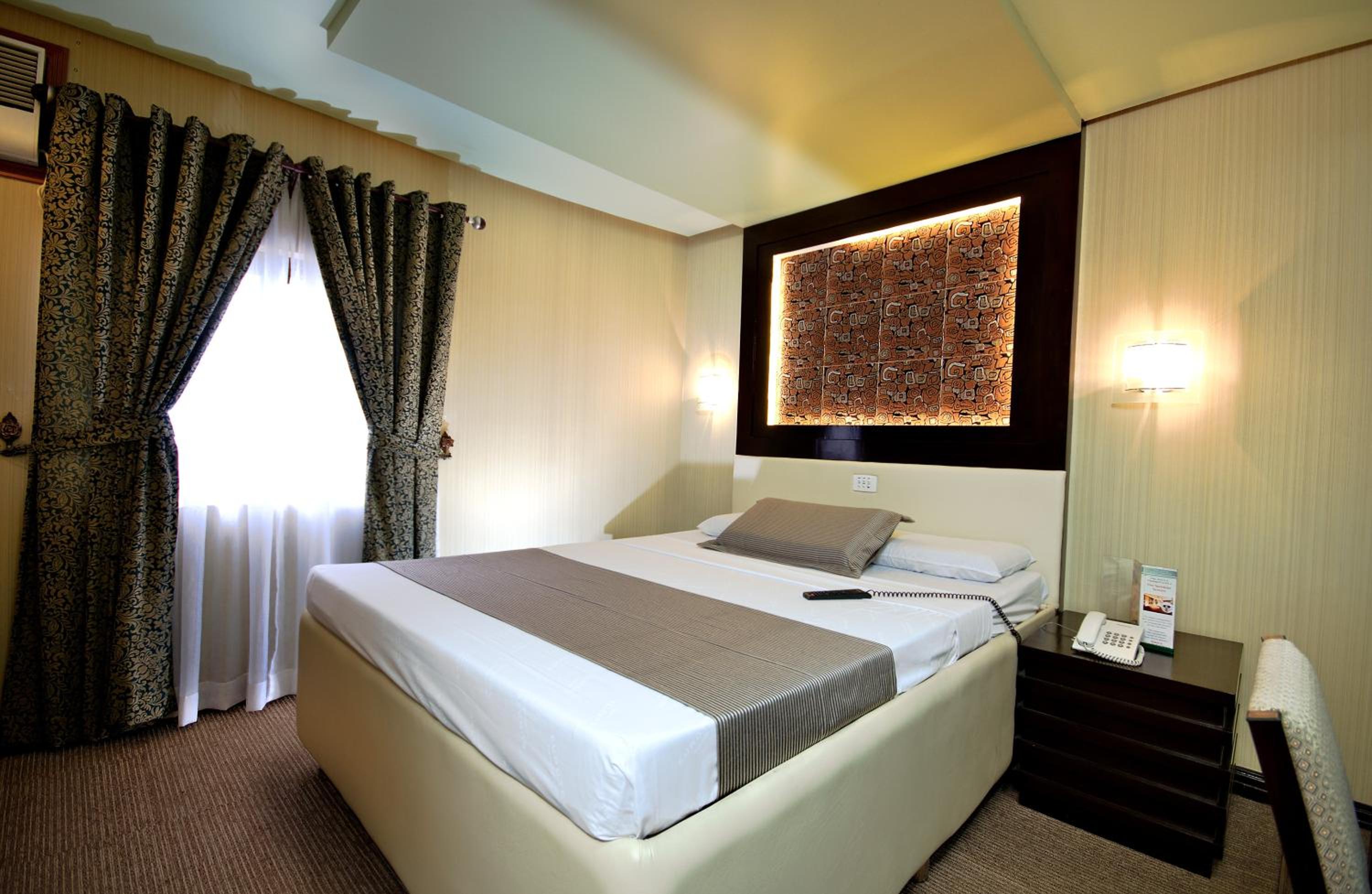 Standard Double Room - Photo 2