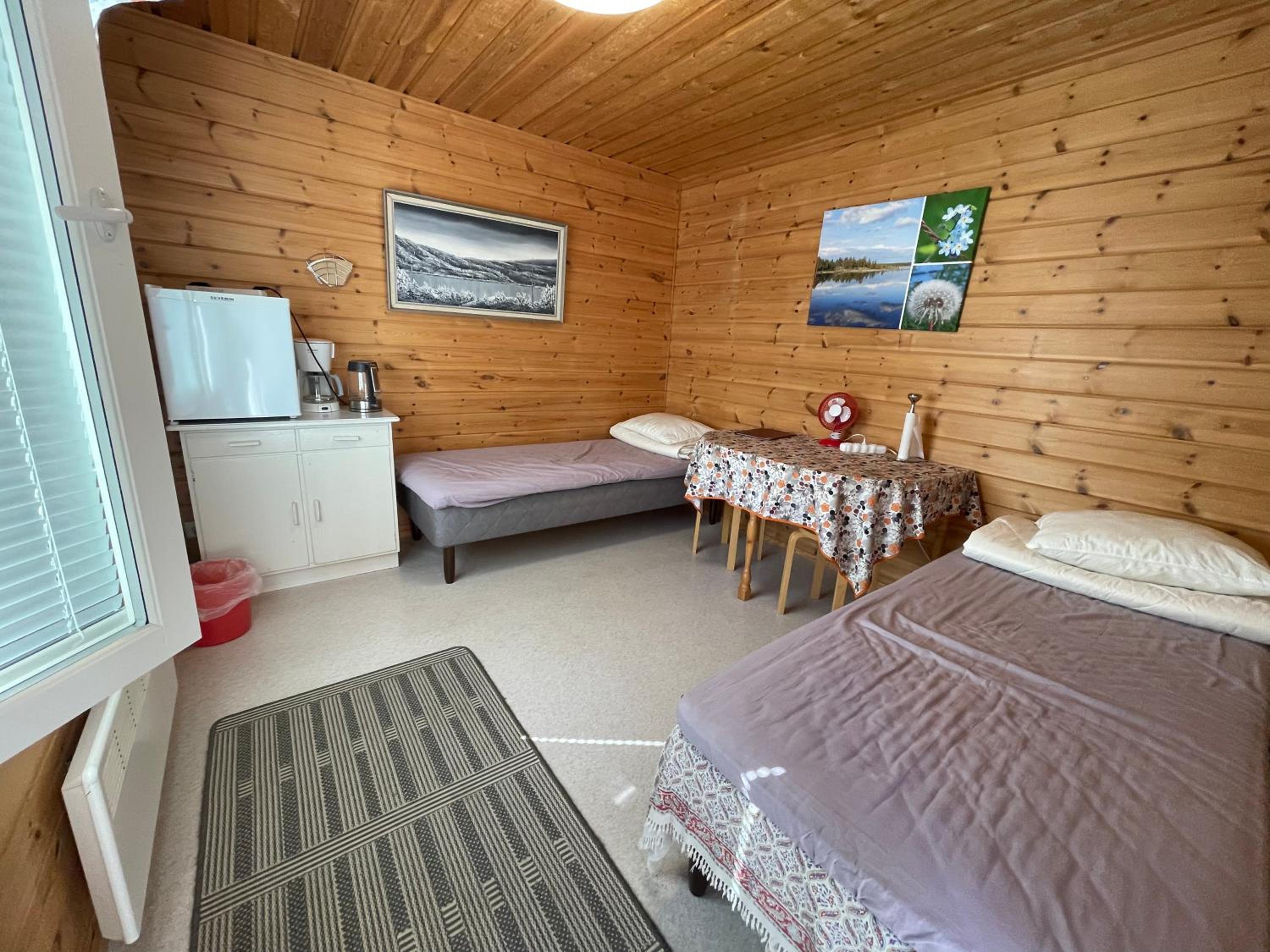 Economy Twin Room photo 1