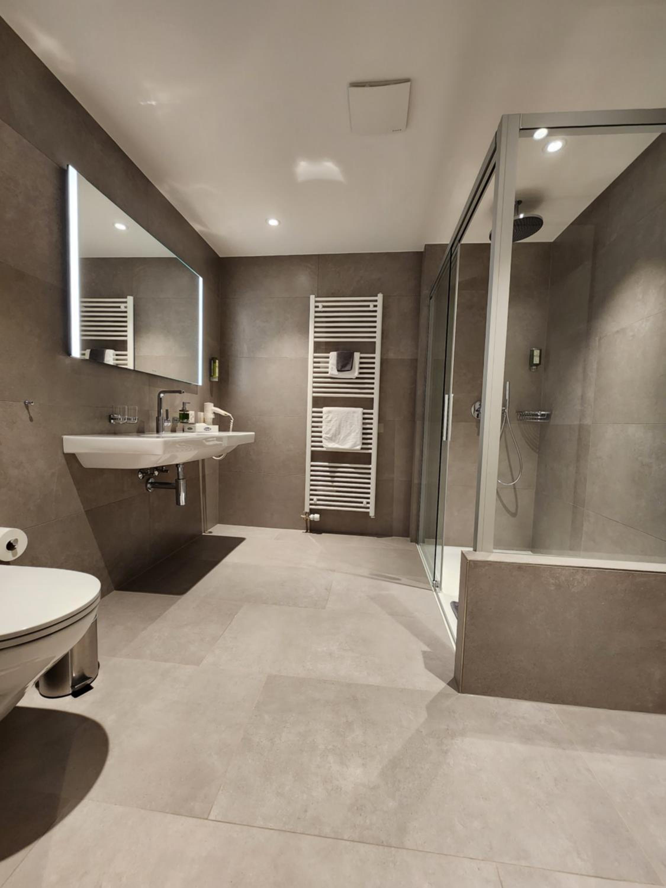 Standard Double Room - Photo 6