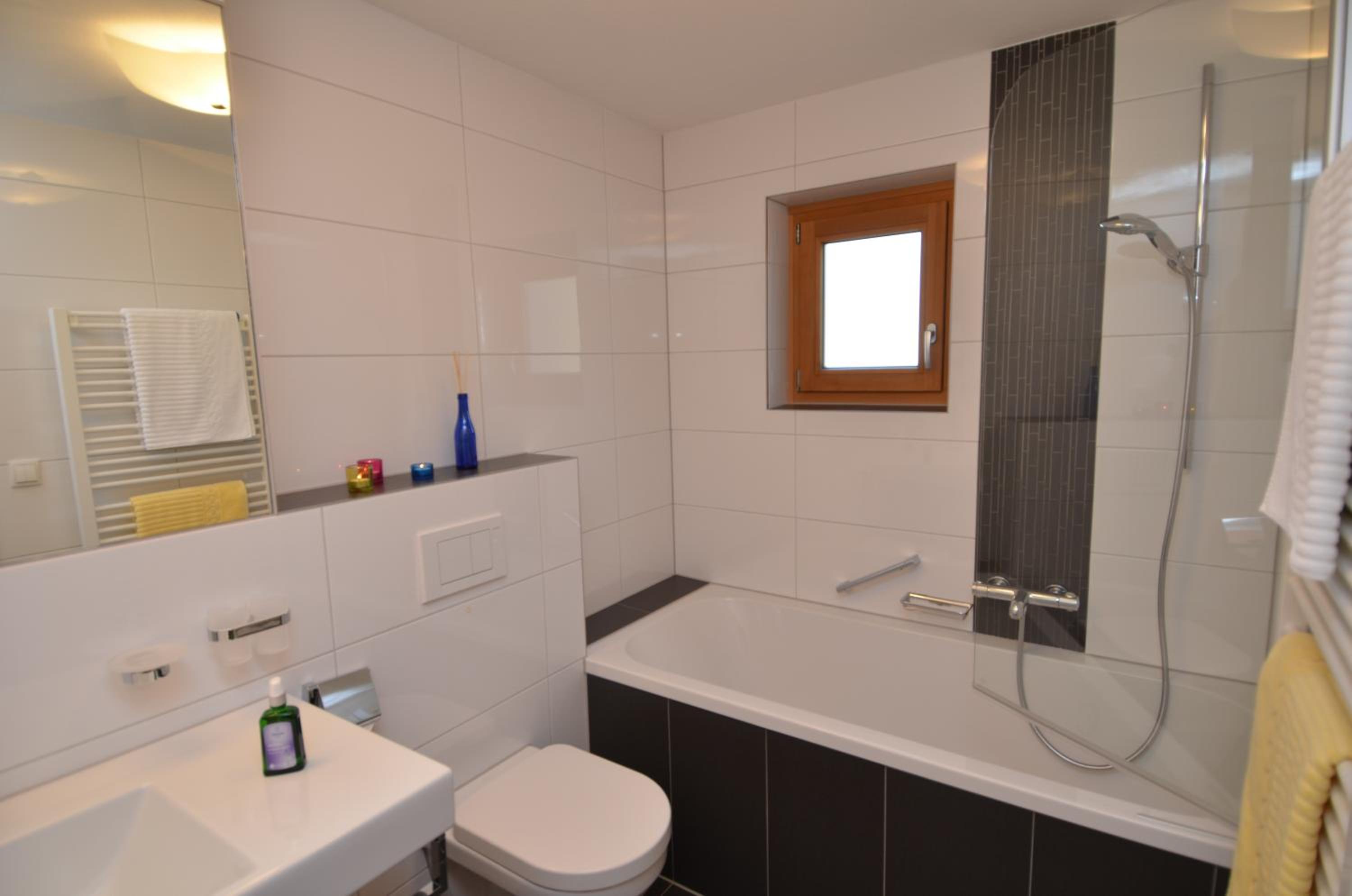 Single Room with Bathroom photo 3