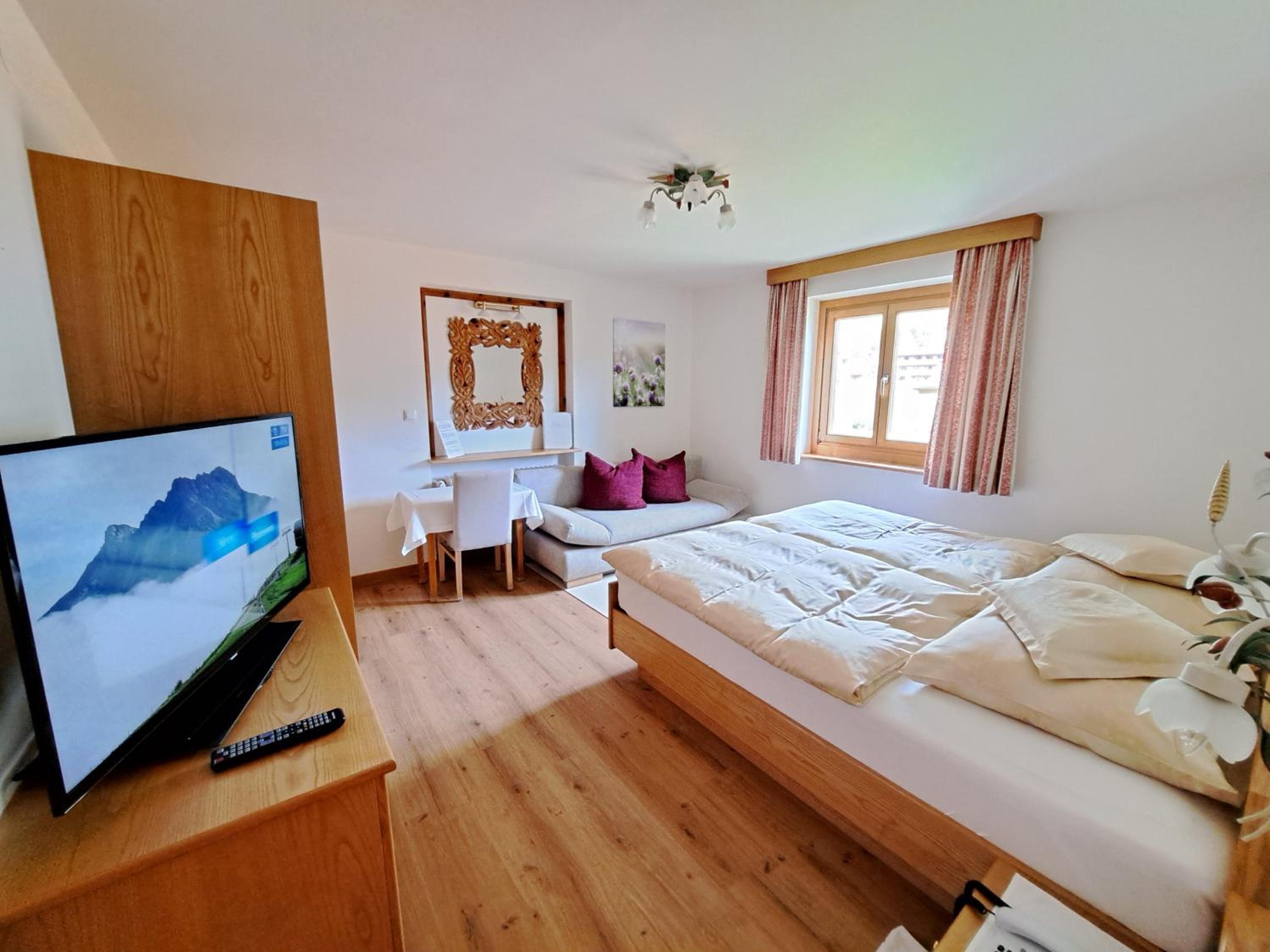Basic Double Room photo 1