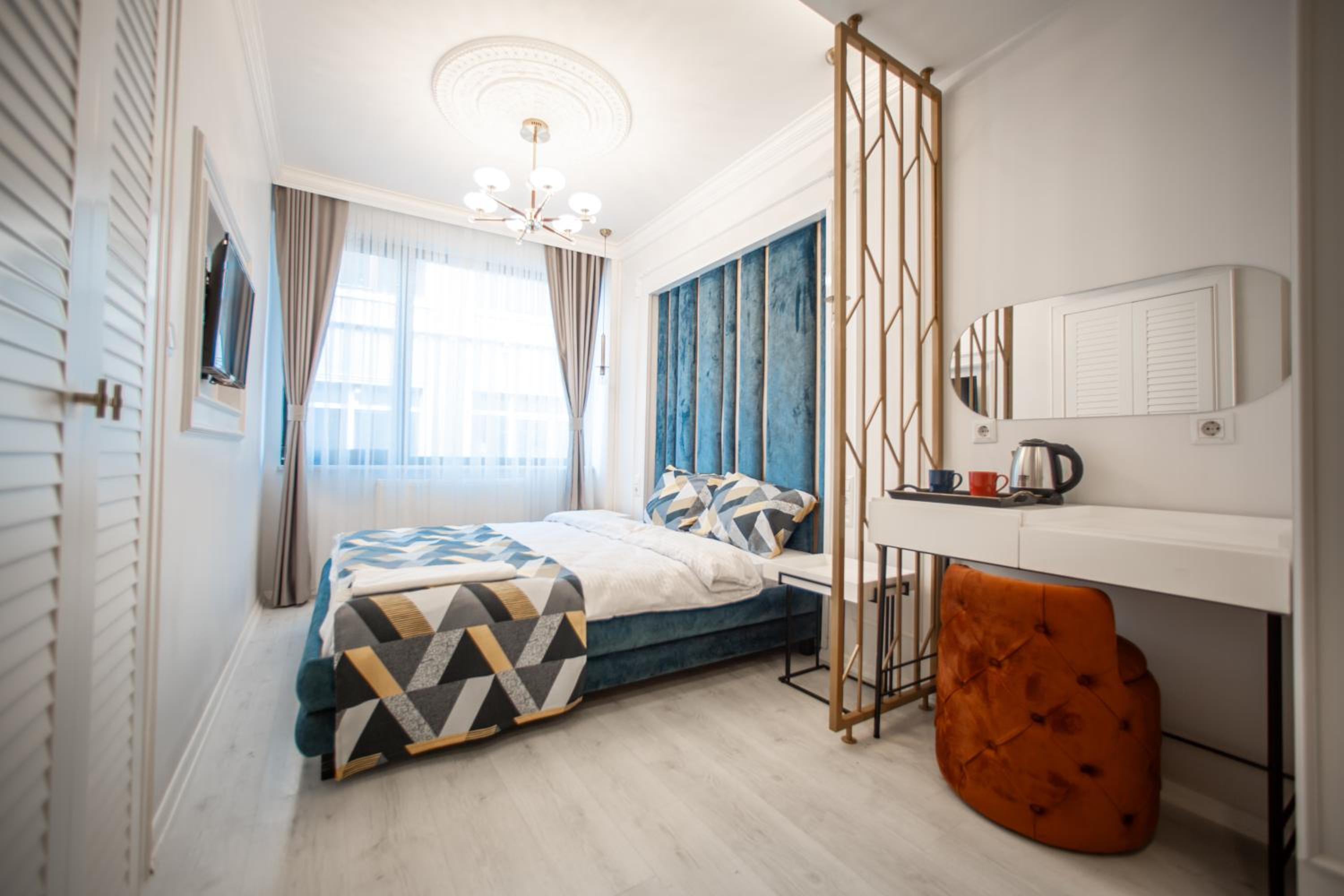 Triple Room with Private Bathroom photo 2