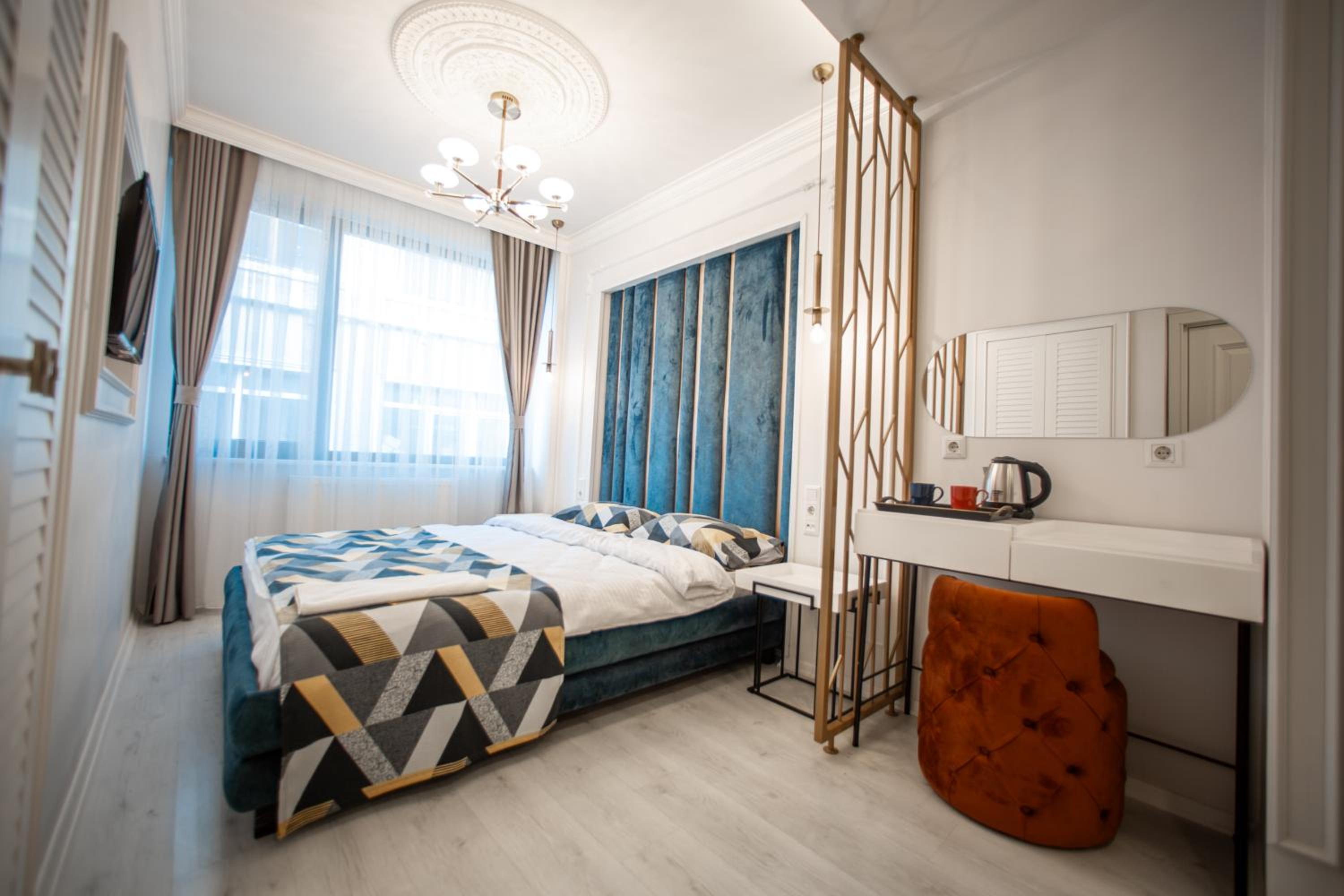 Triple Room with Private Bathroom photo 3