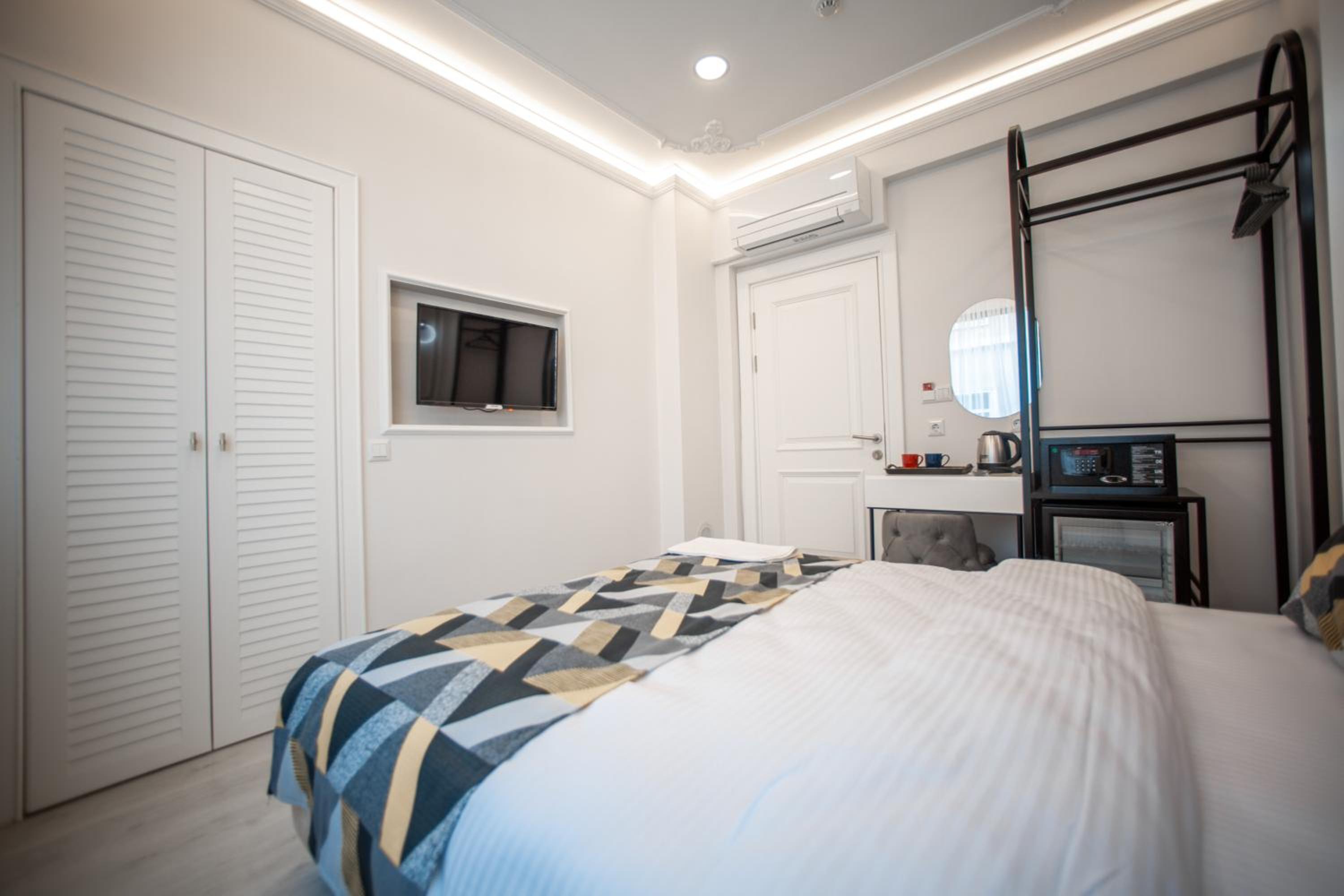 Double Room with Private Bathroom photo 1