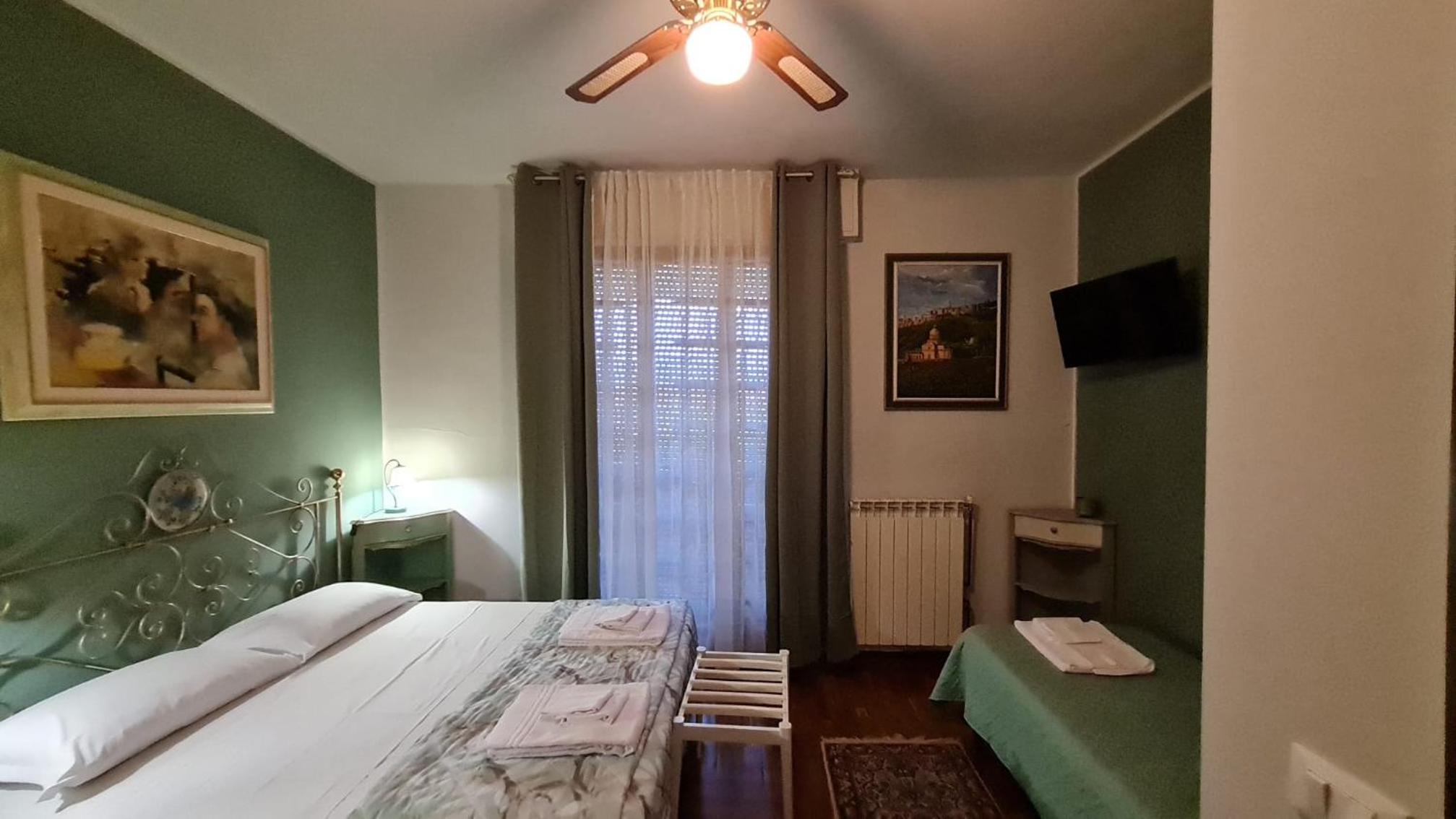 Triple Room