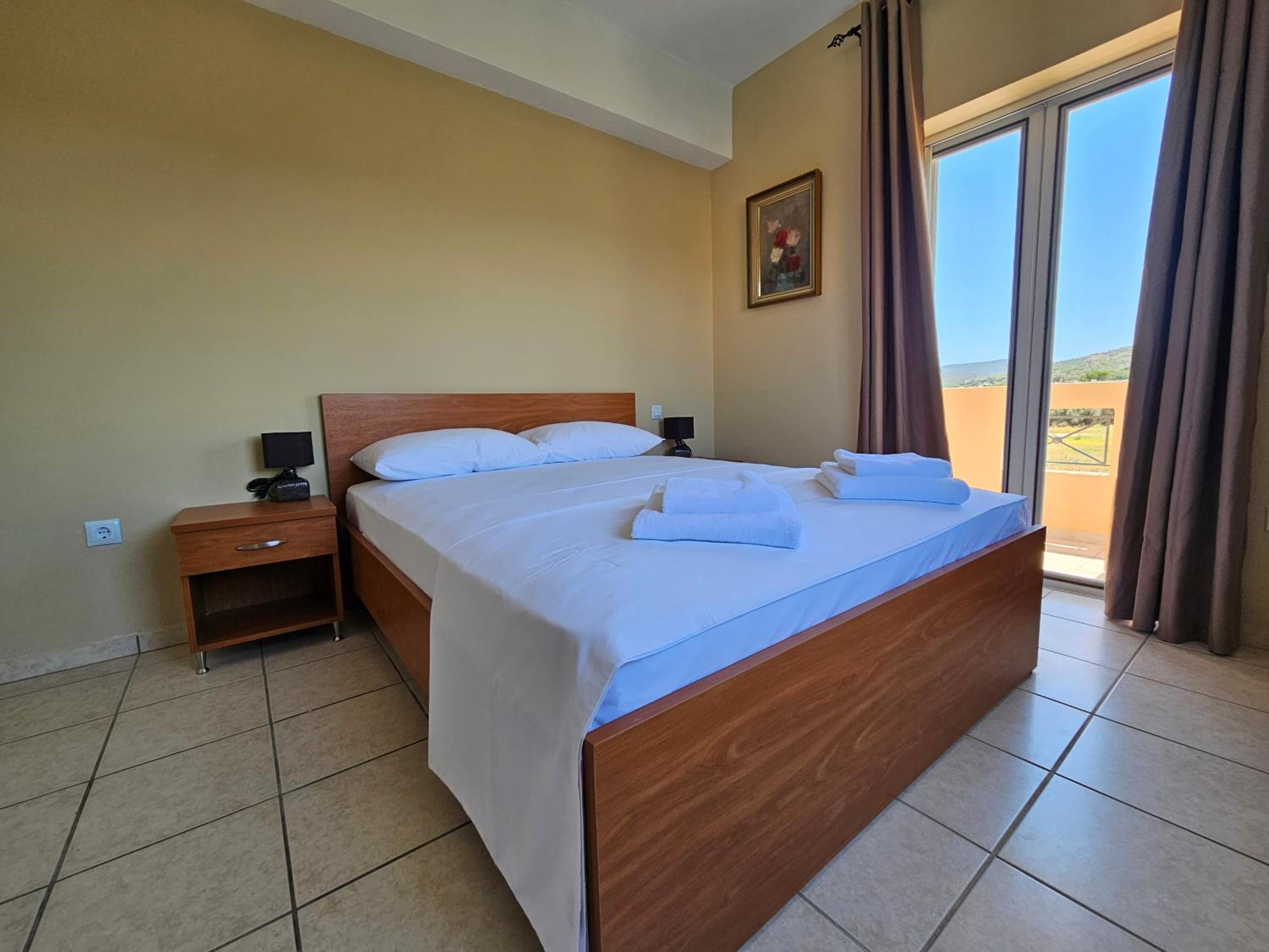 One-Bedroom House photo 1