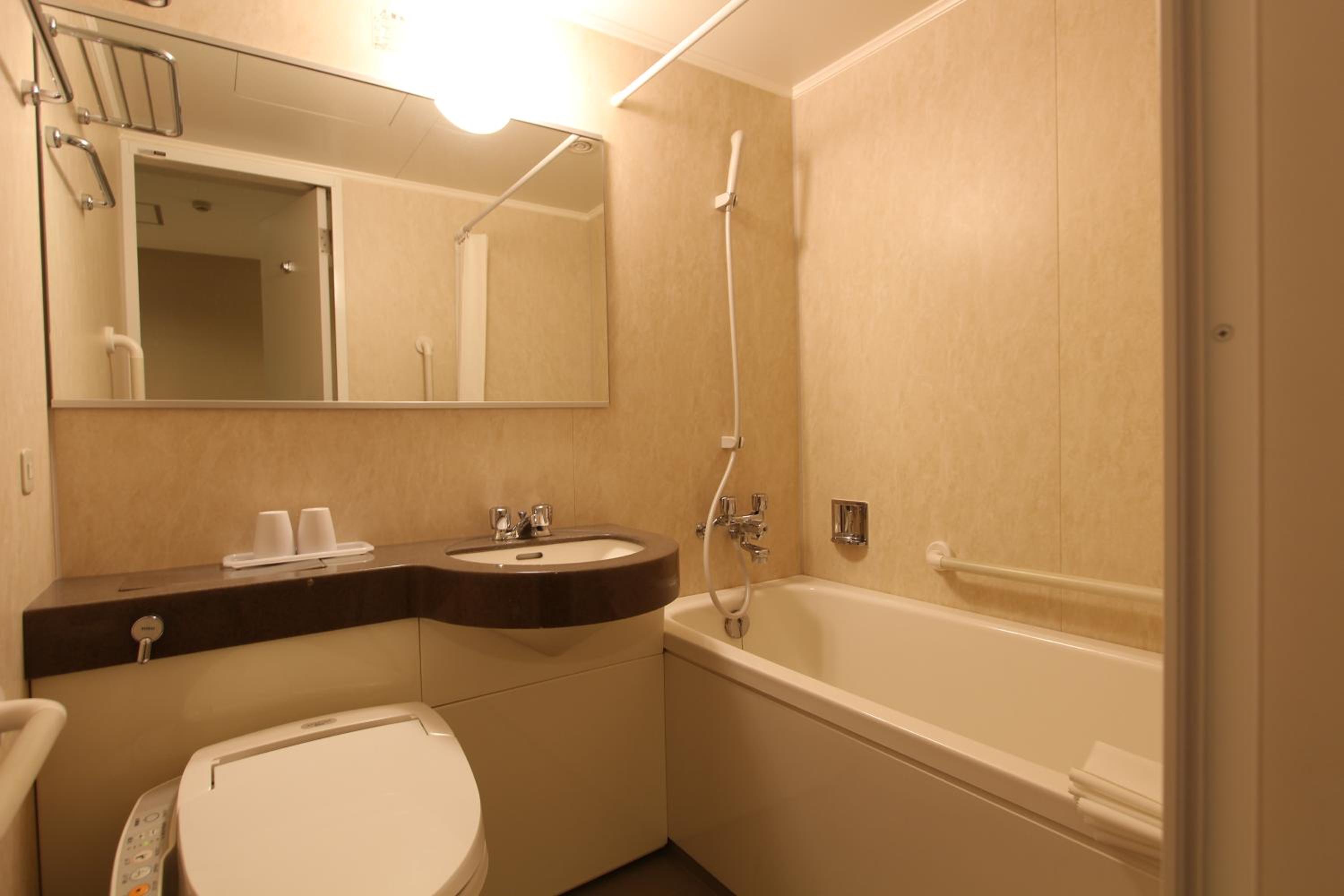 Deluxe Twin Room - Non-Smoking photo 2