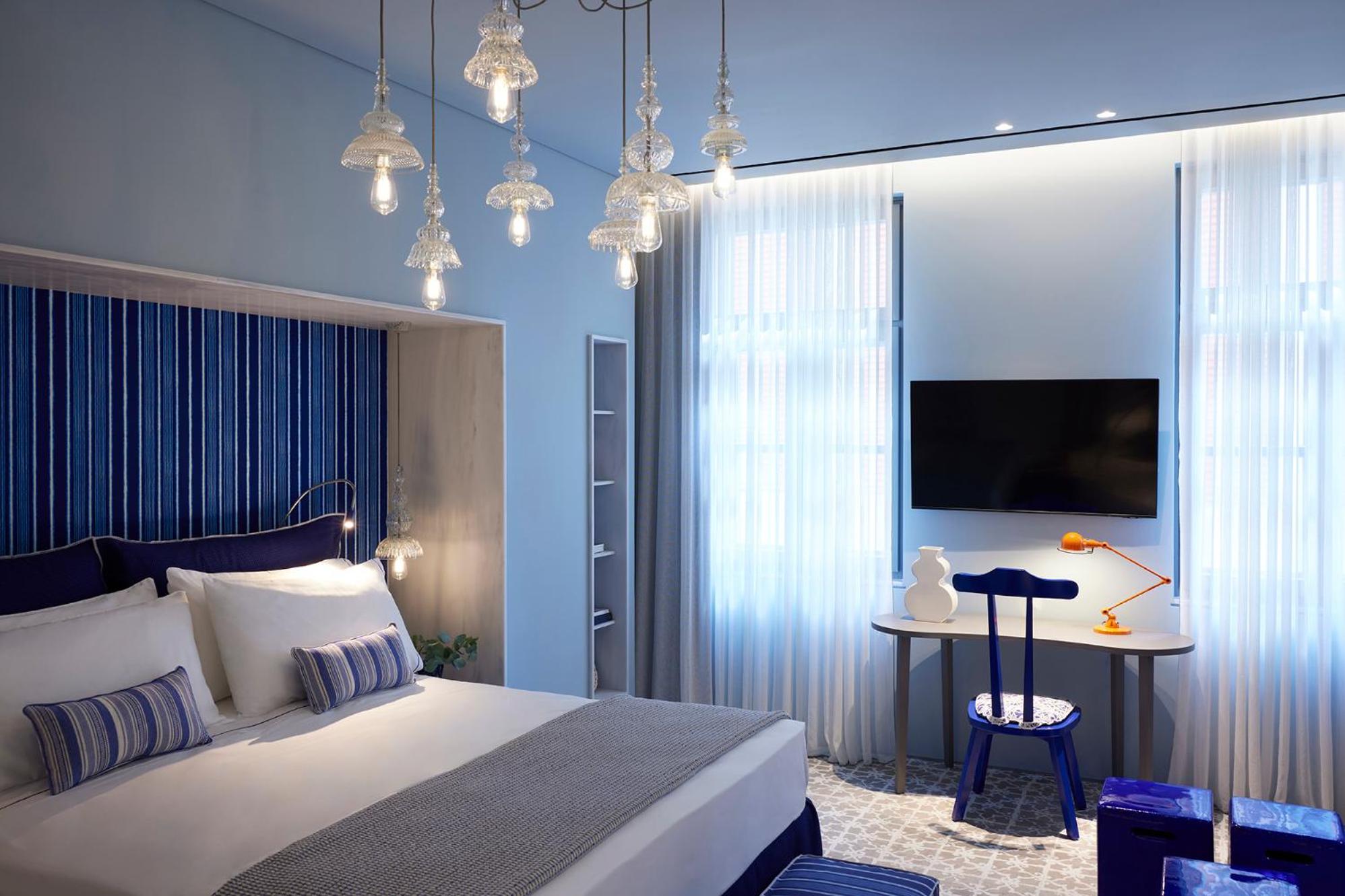 Athina Suite thumbnail 5