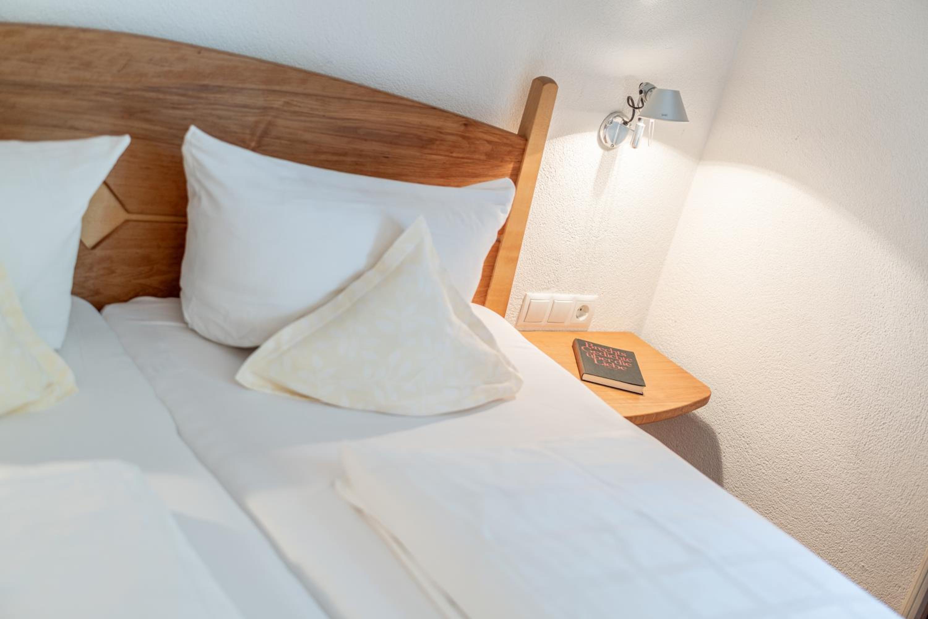 Standard Double Room - Photo 2