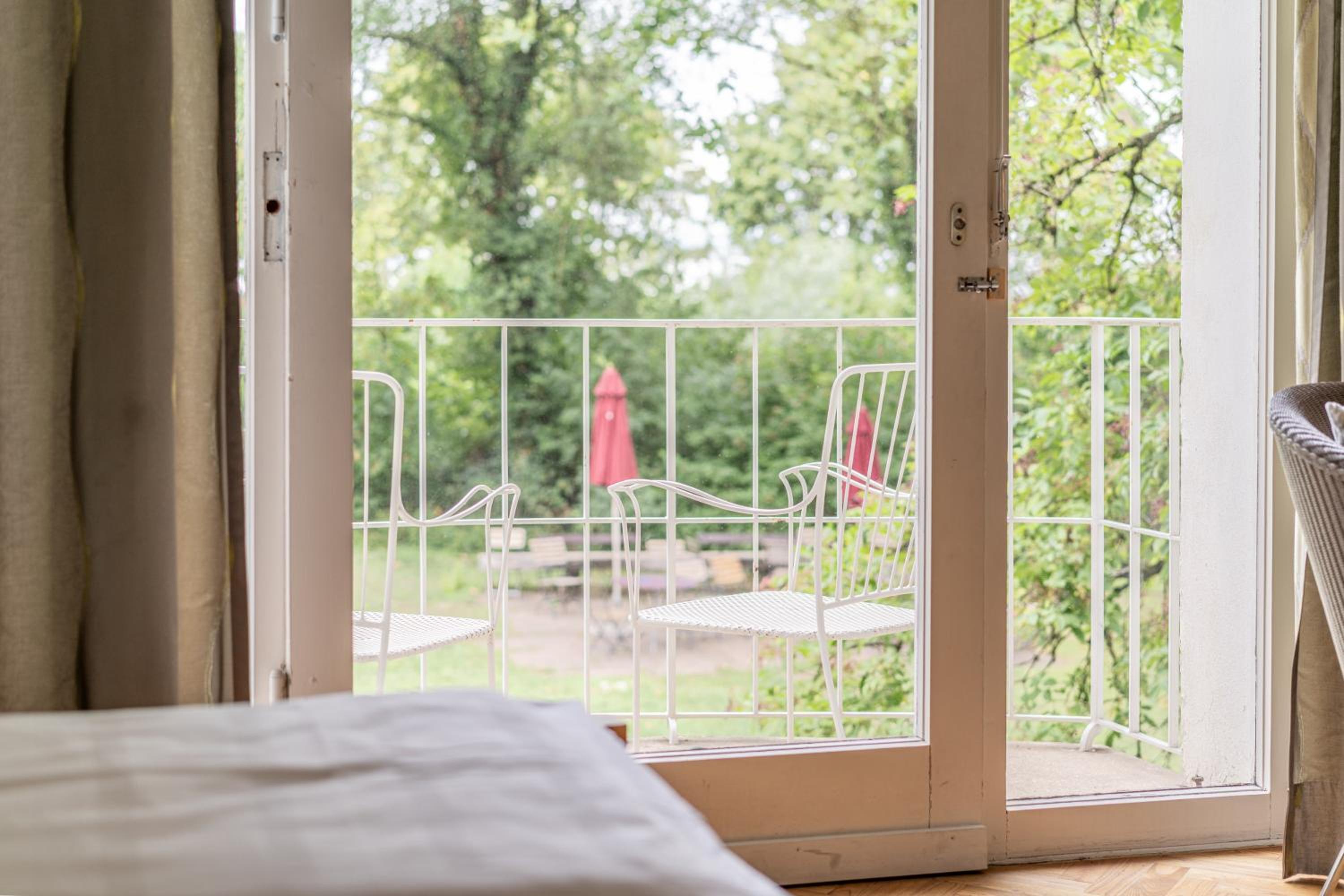 Double Room with Balcony - Photo 6