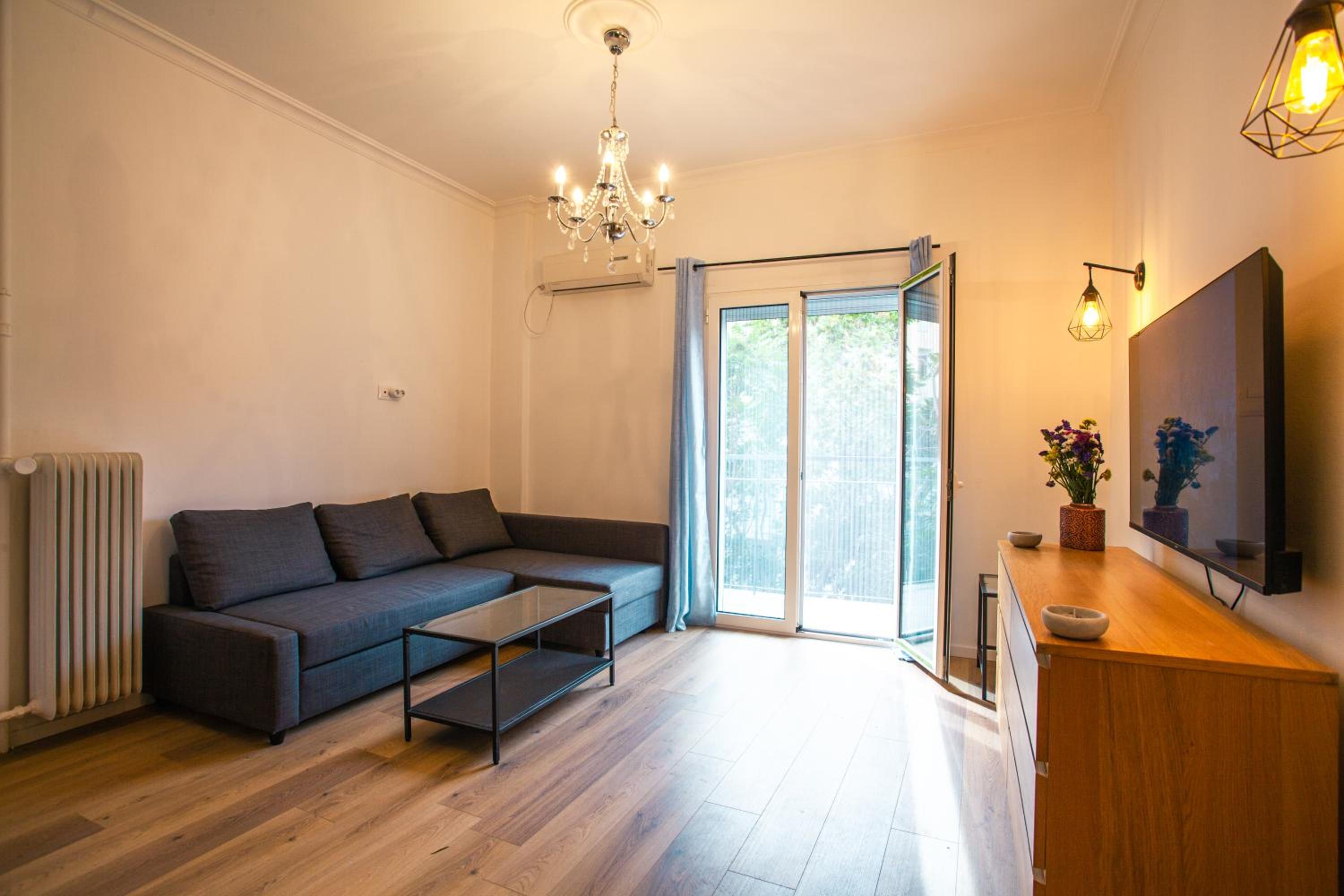 One-Bedroom Apartment