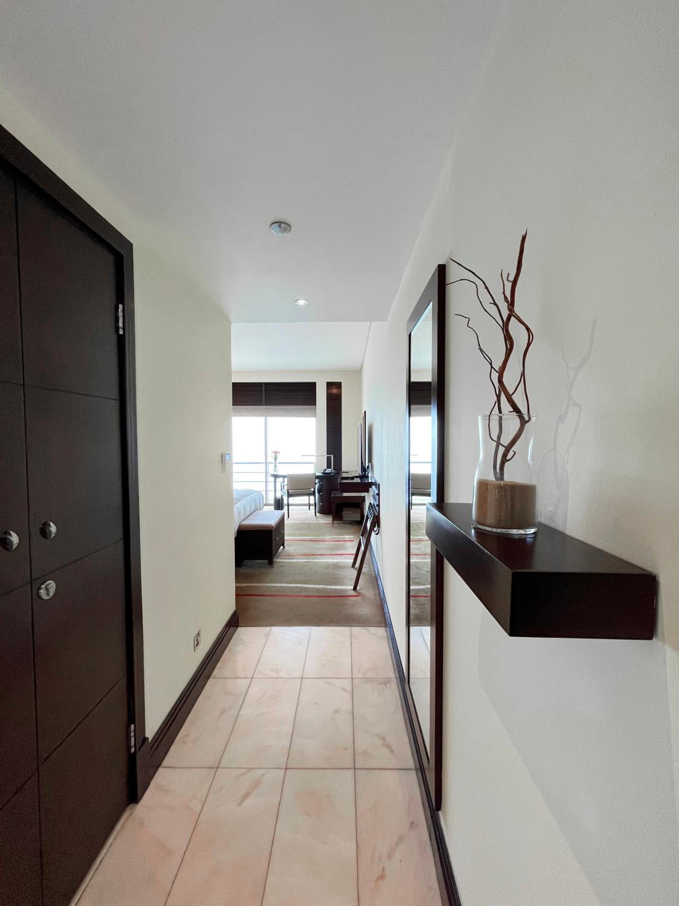 Luxury Room 1 Queen Bed - Sea View - Photo 5