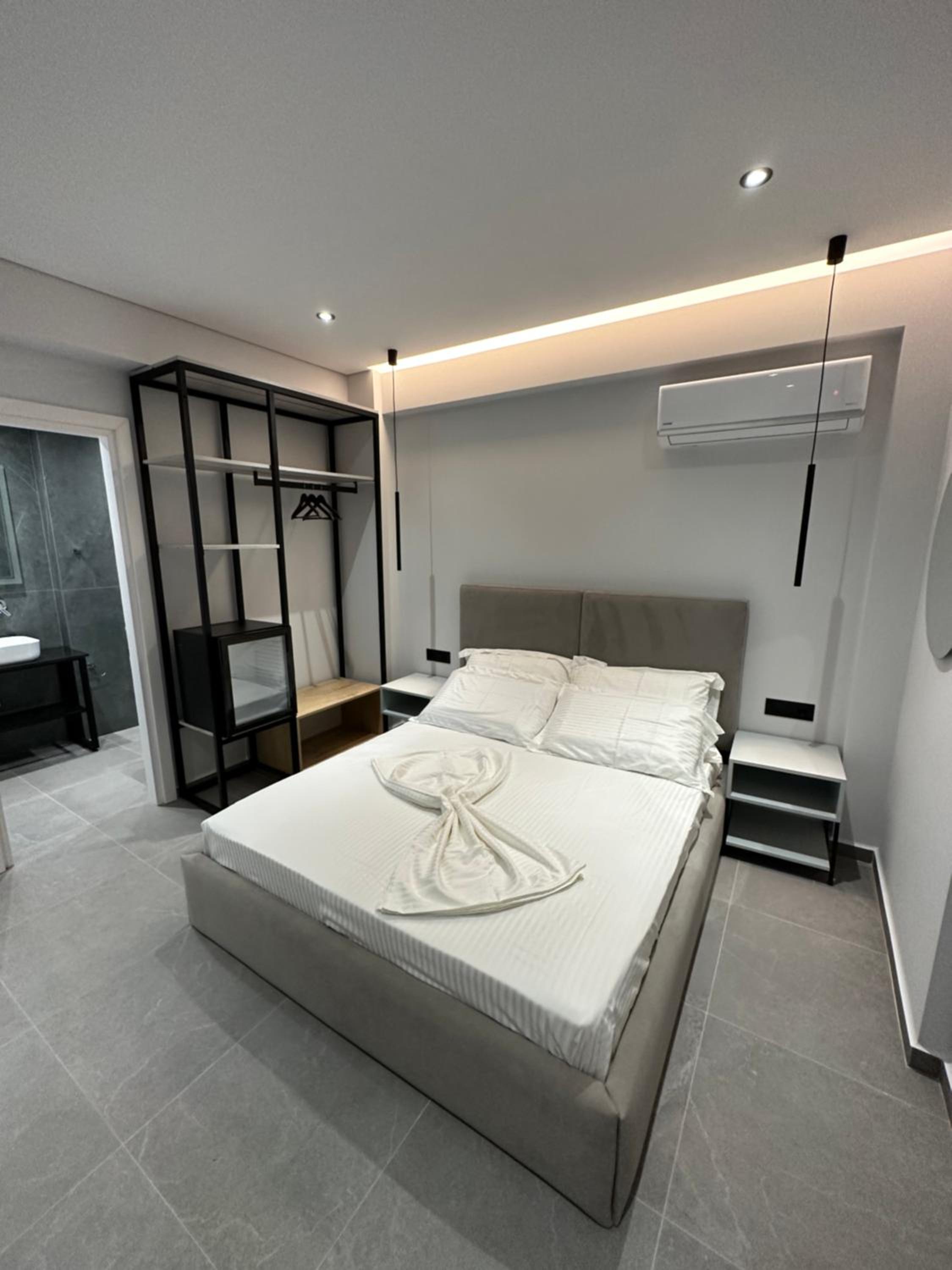 Deluxe Double Room with Balcony photo 3