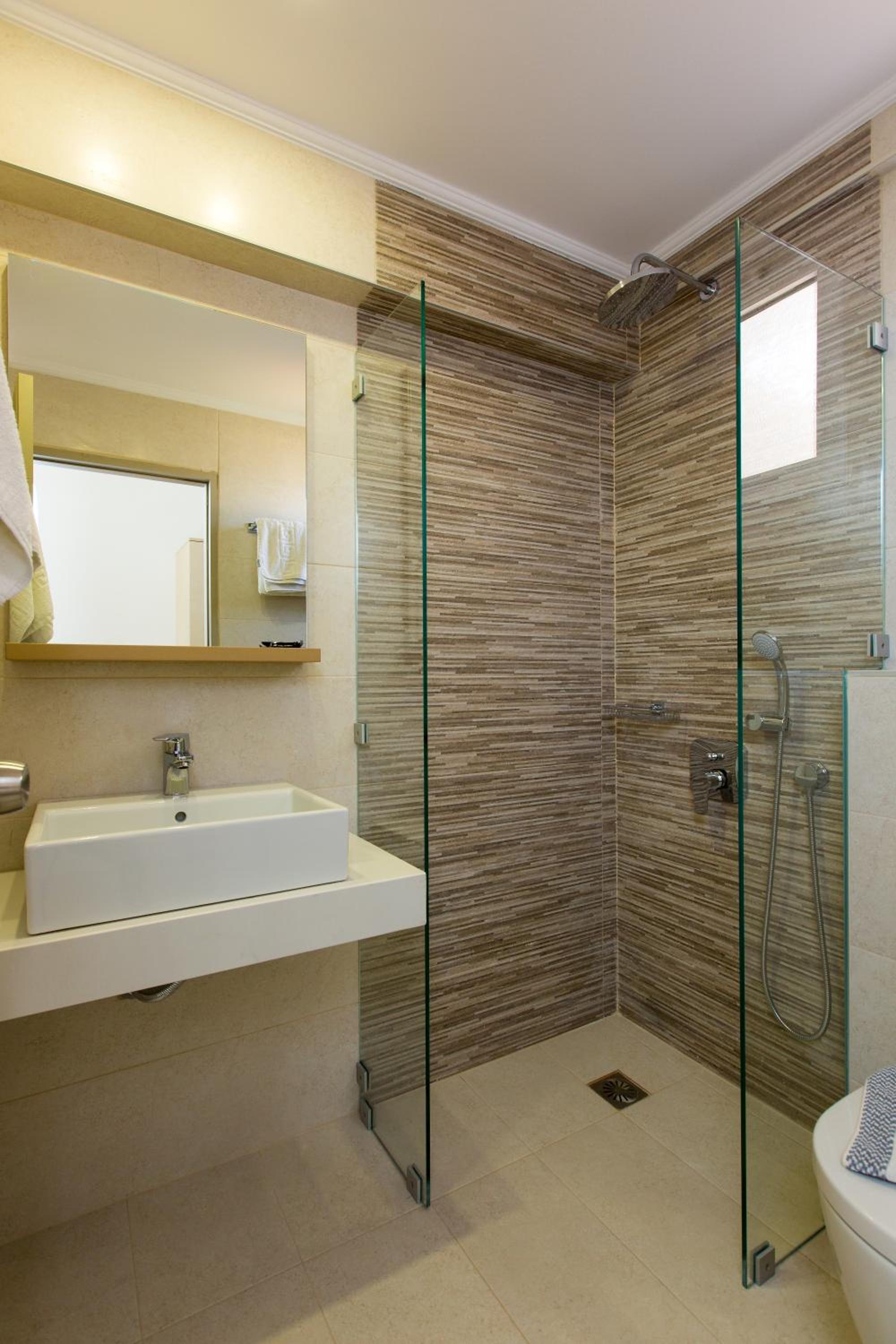 Superior Two-Bedroom Apartment - Split-level thumbnail 5