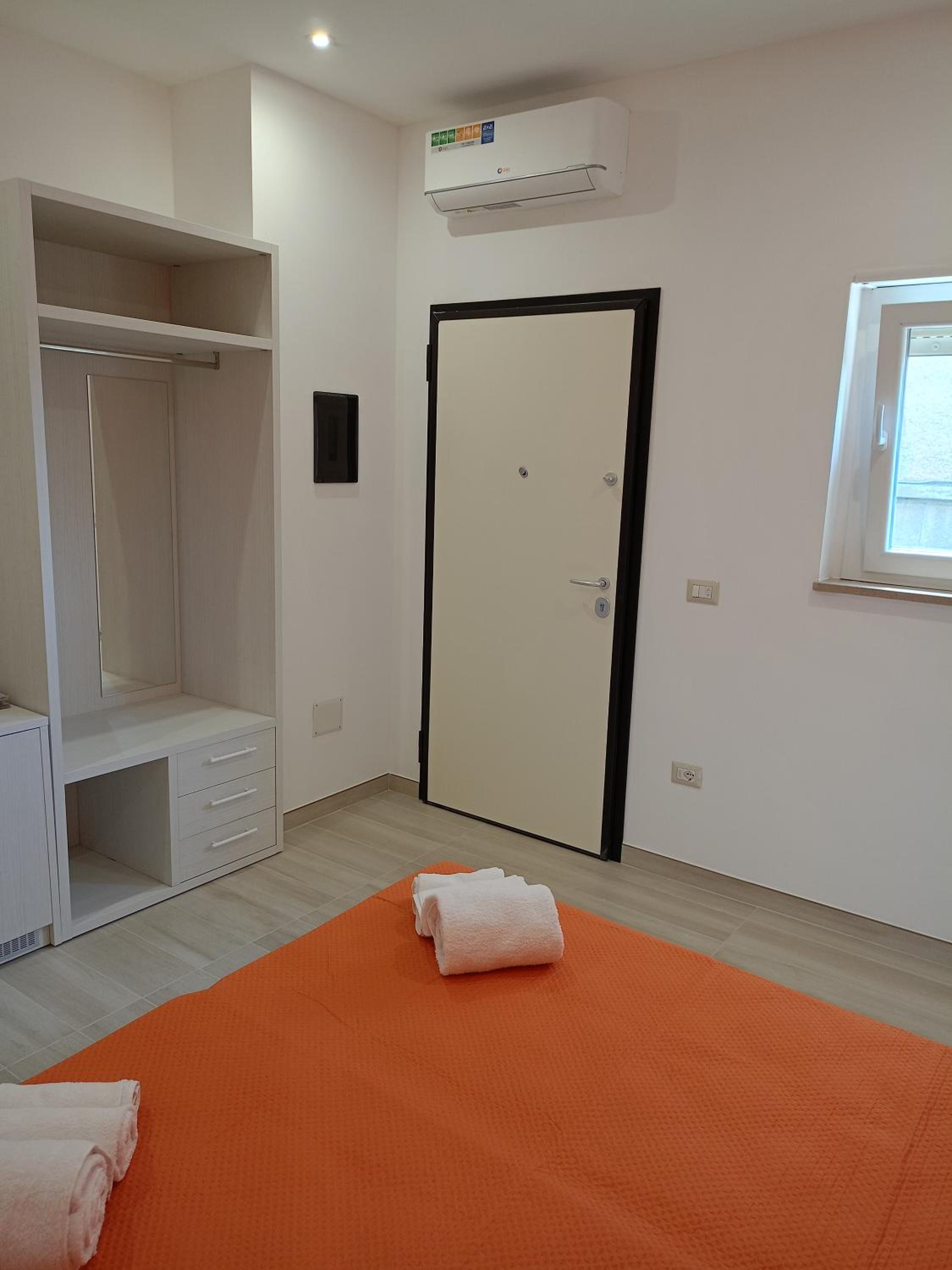 Triple Room - Photo 5