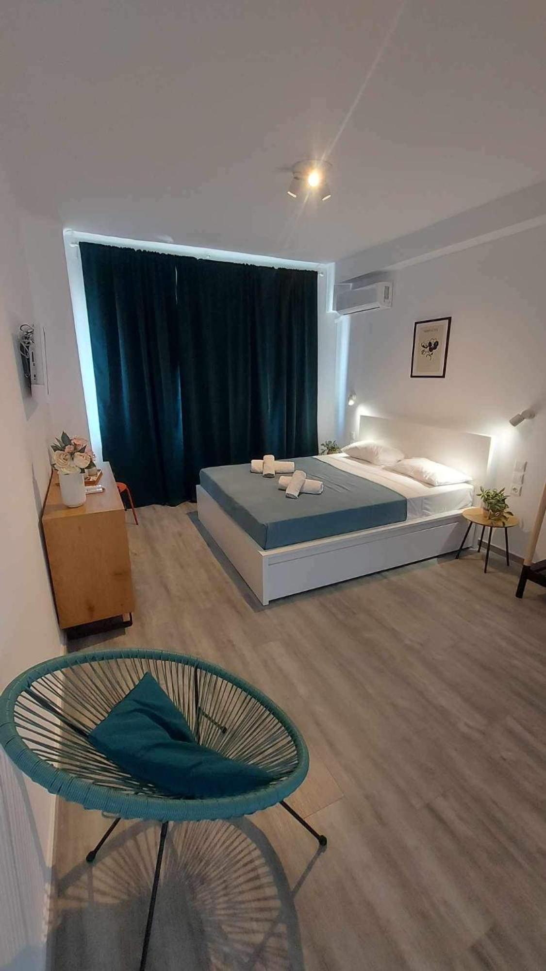 Budget Double Room - Photo 3