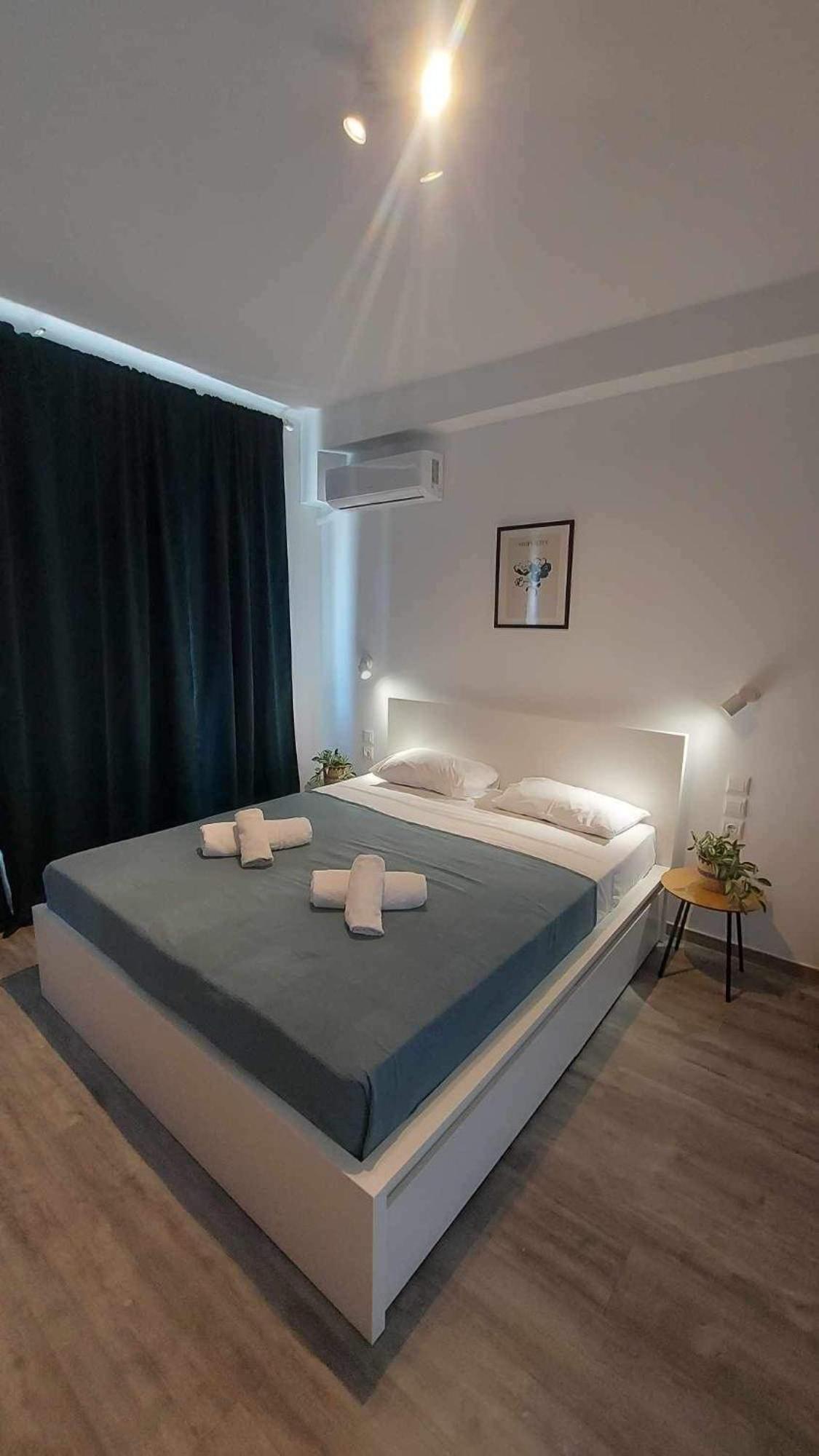 Budget Double Room - Photo 2