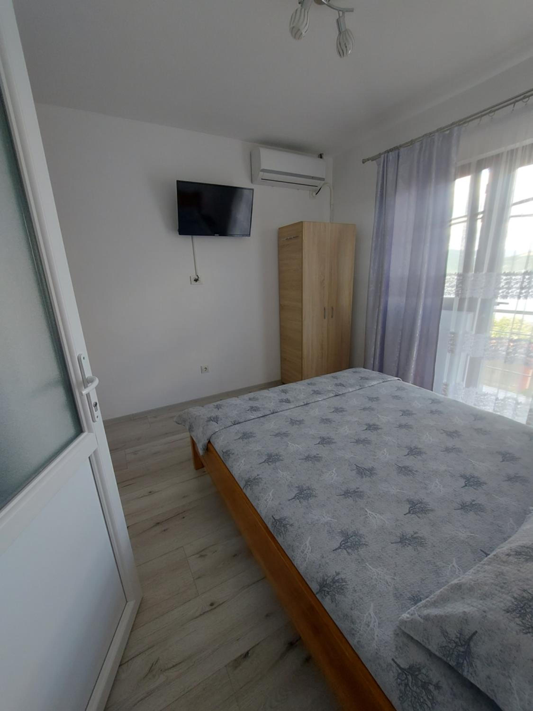 Double Room - Photo 12