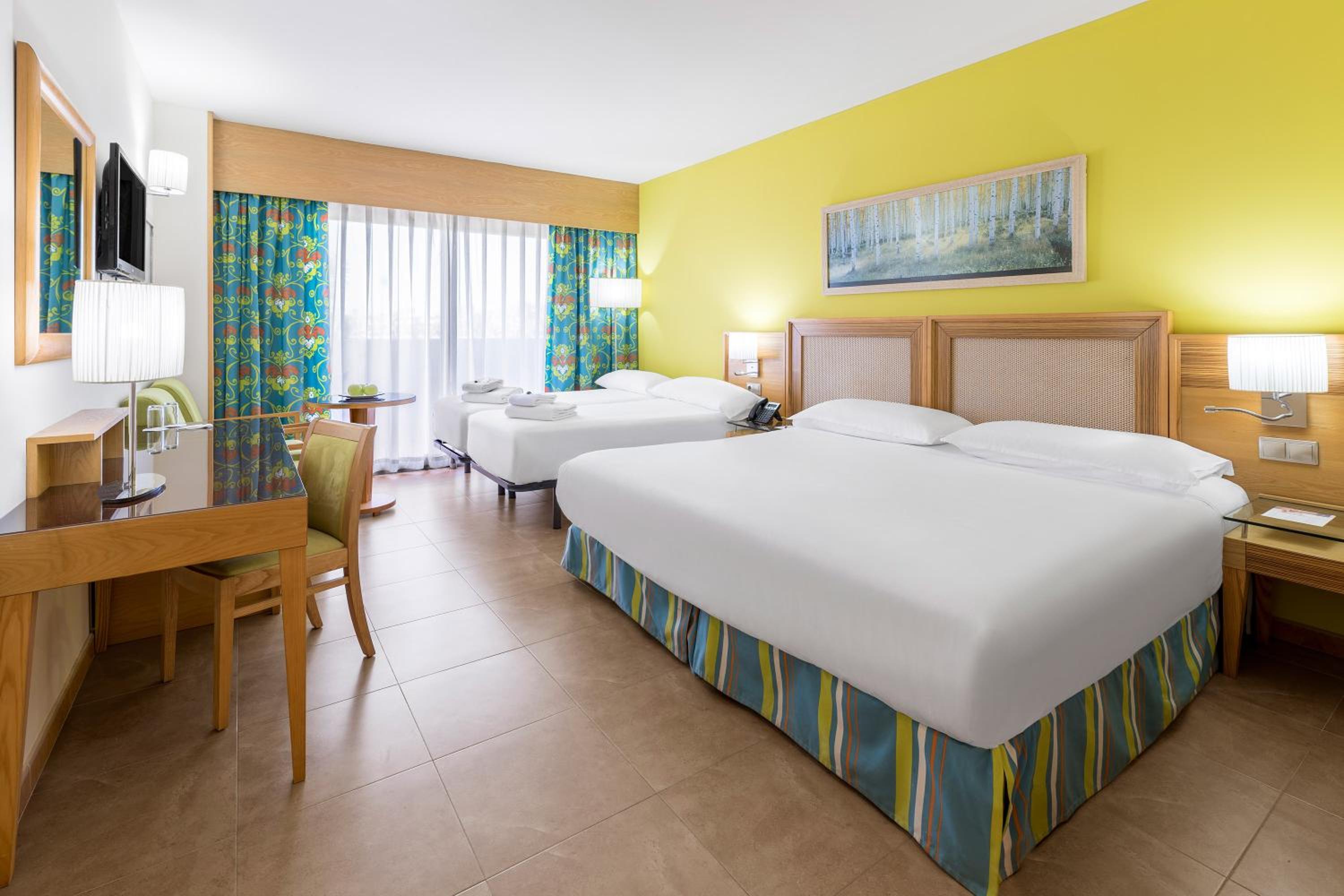Habitación Familiar (2 Adultos + 2 Niños)