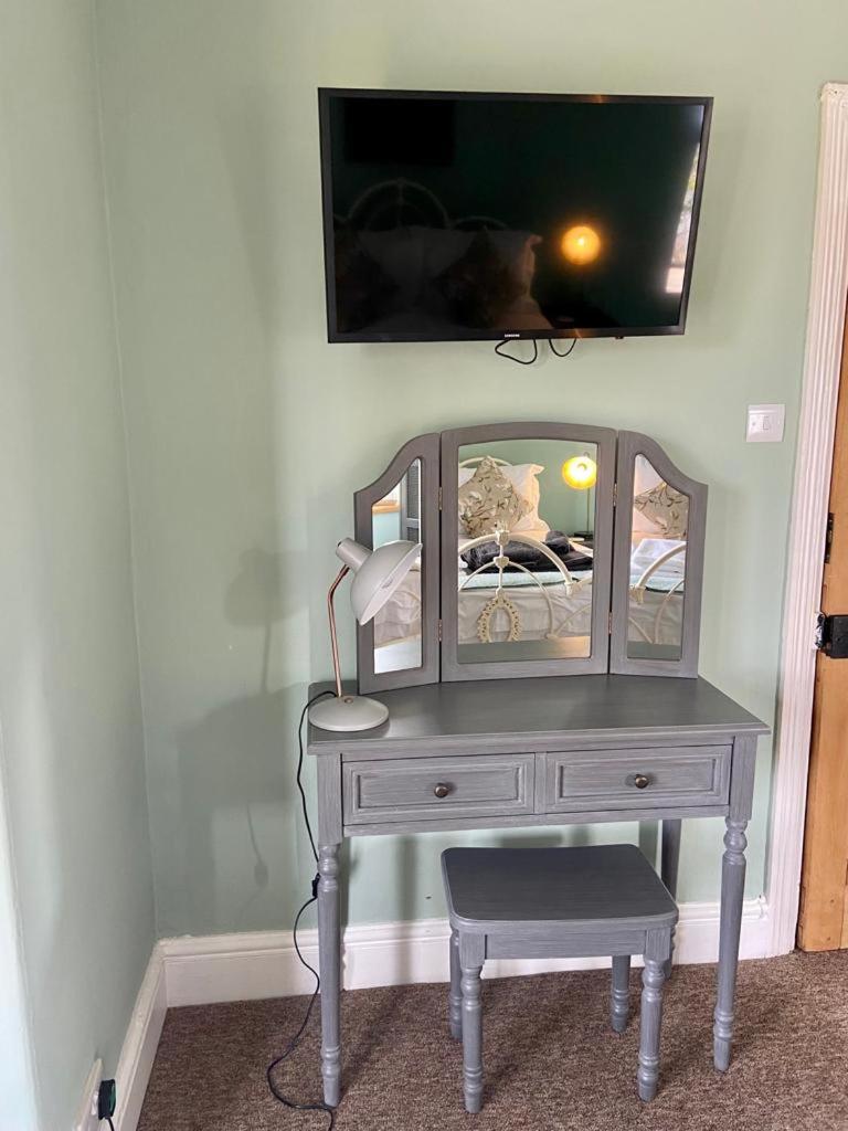 Deluxe King Room photo 2