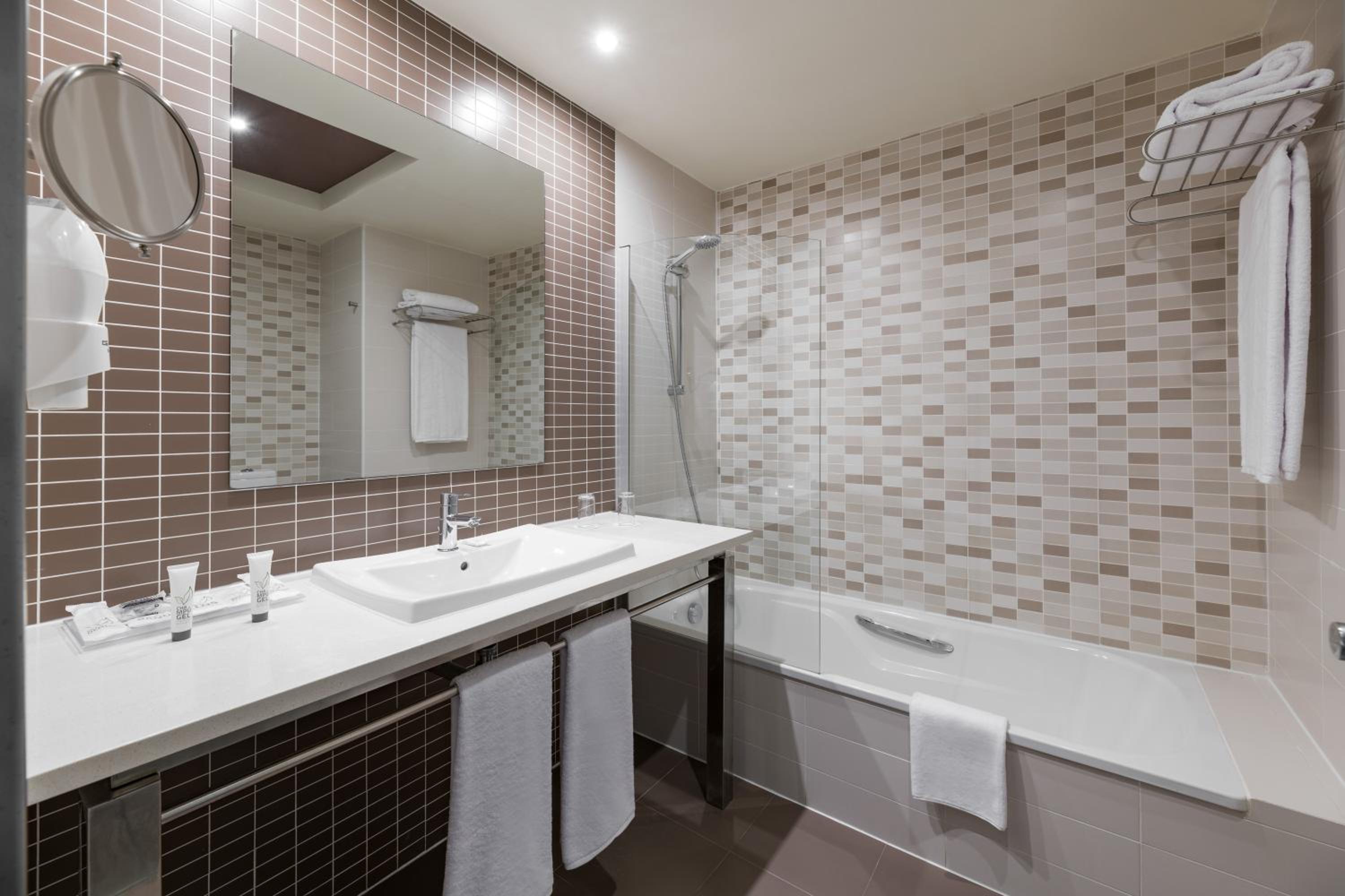 Double or Twin Room photo 3