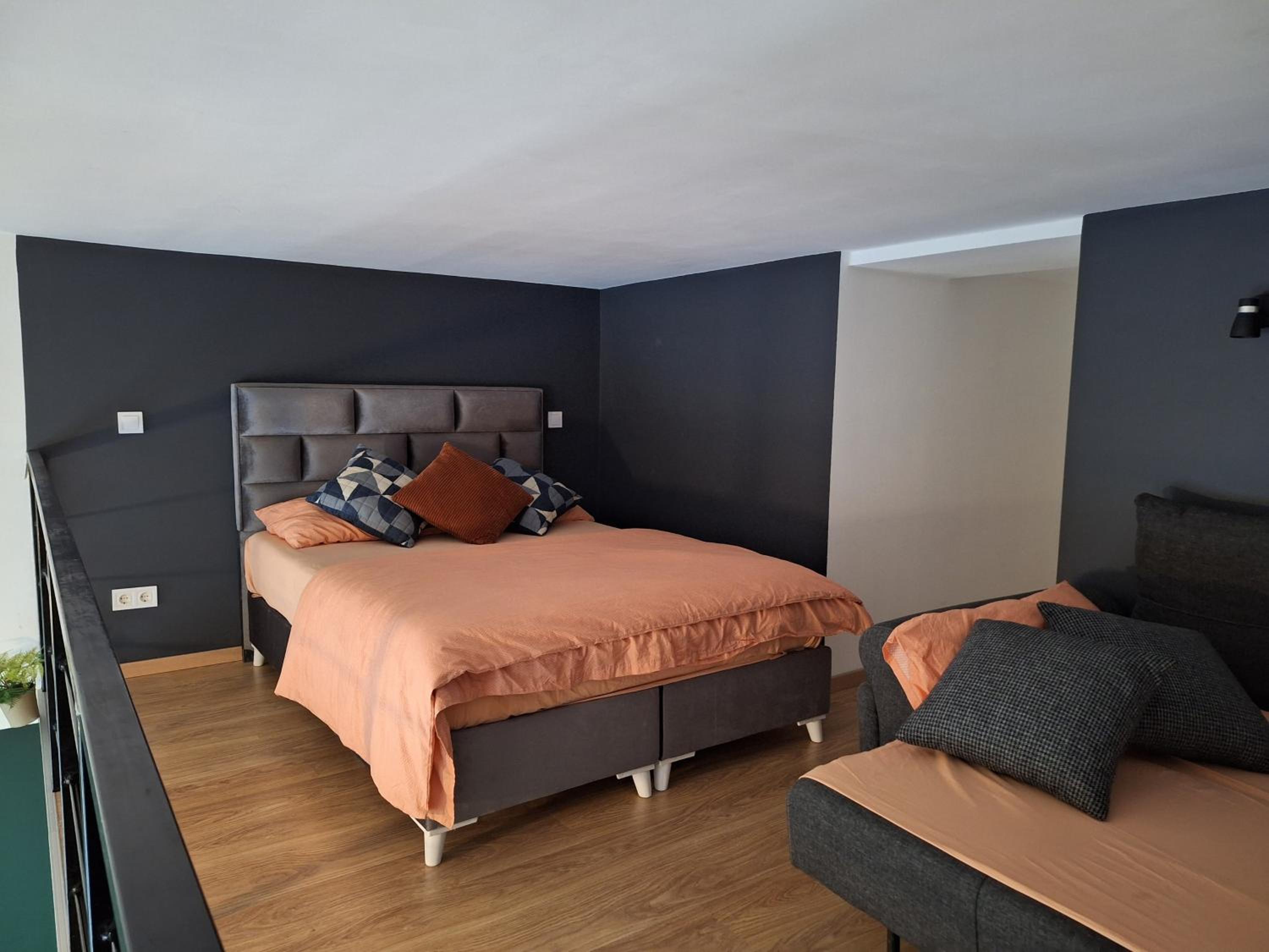 Studio Apartment - Photo 7