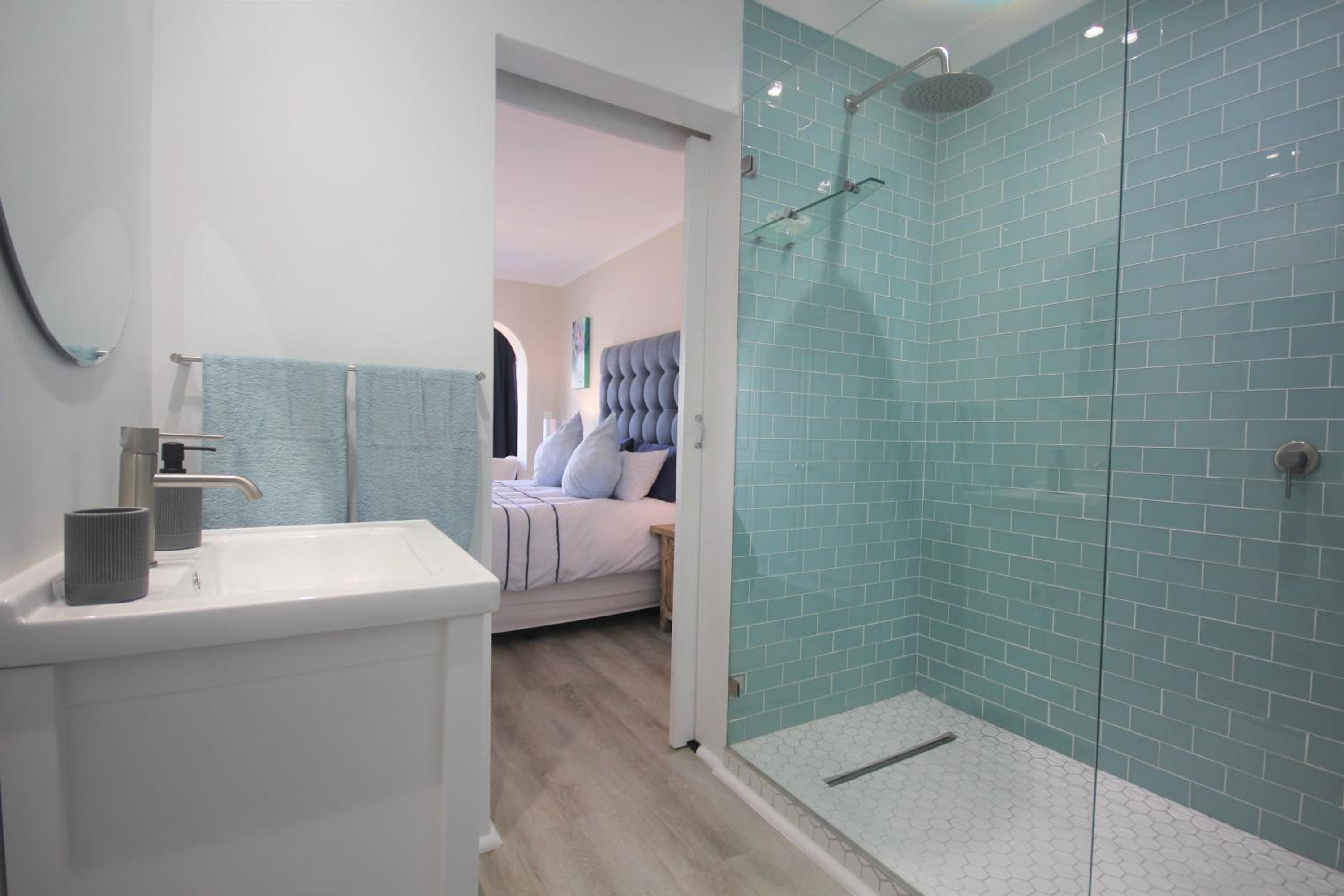 Apartment with Sea View - Photo 14