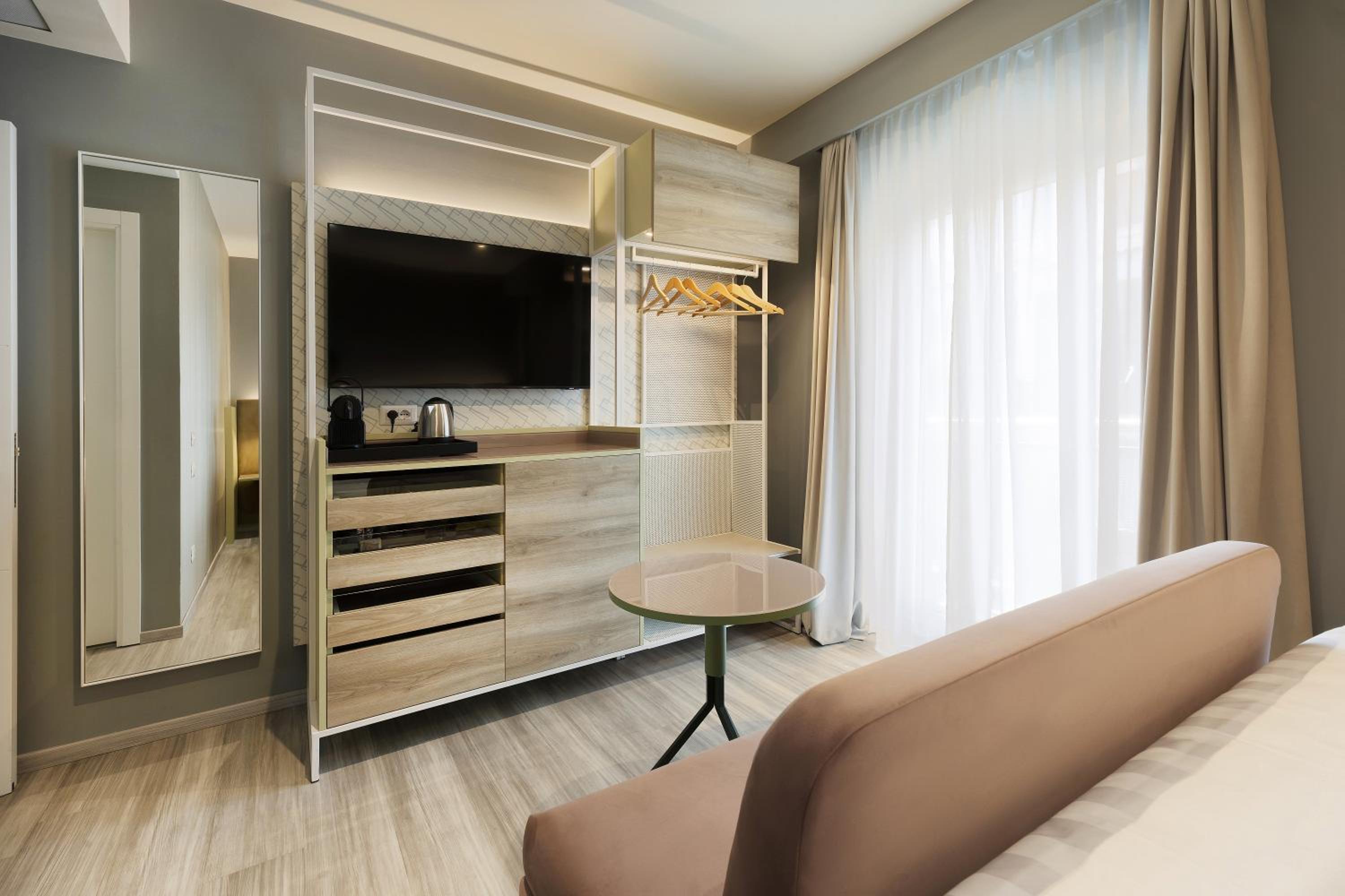 Superior Double Room with Balcony