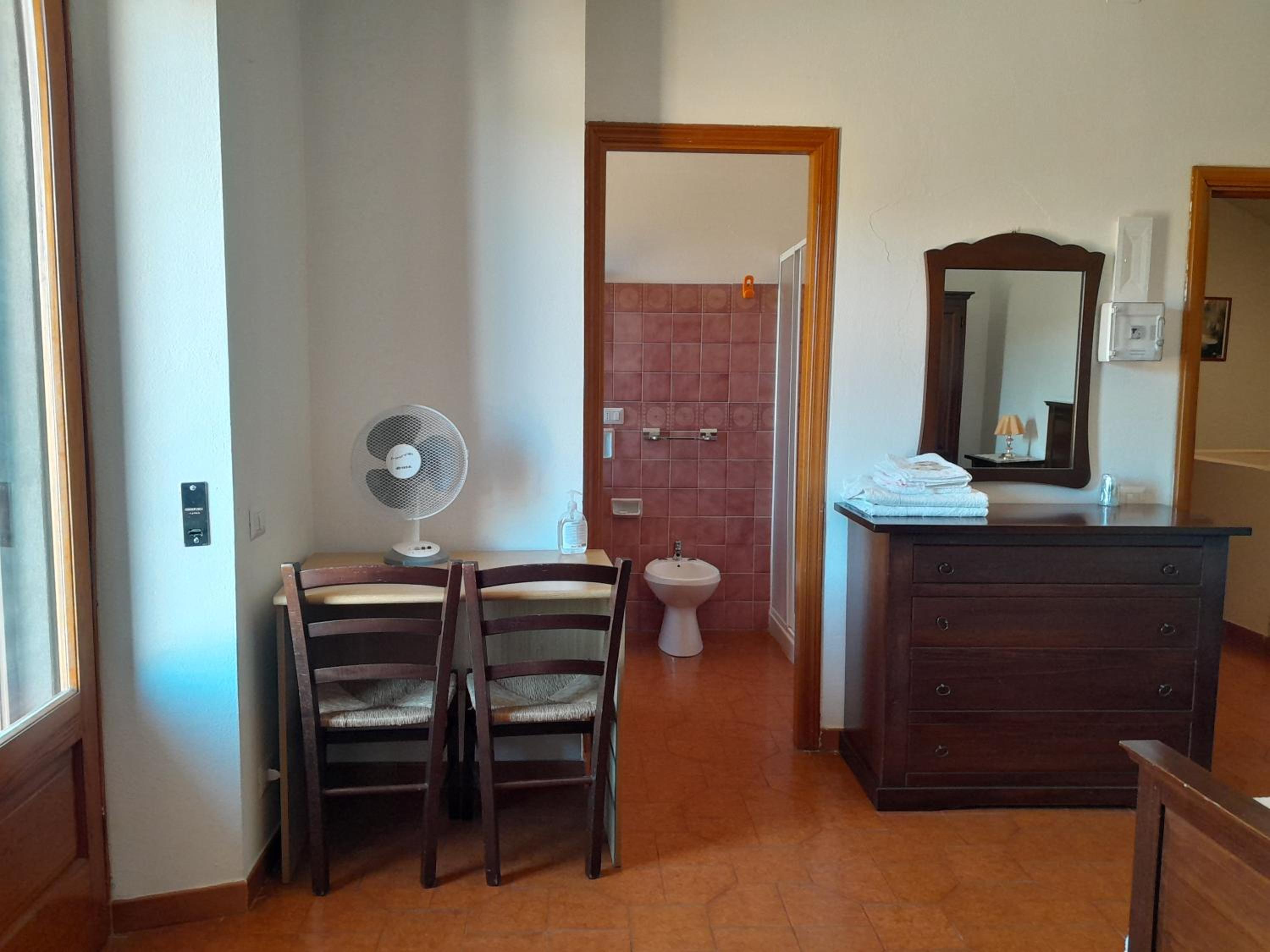 Budget Triple Room photo 2