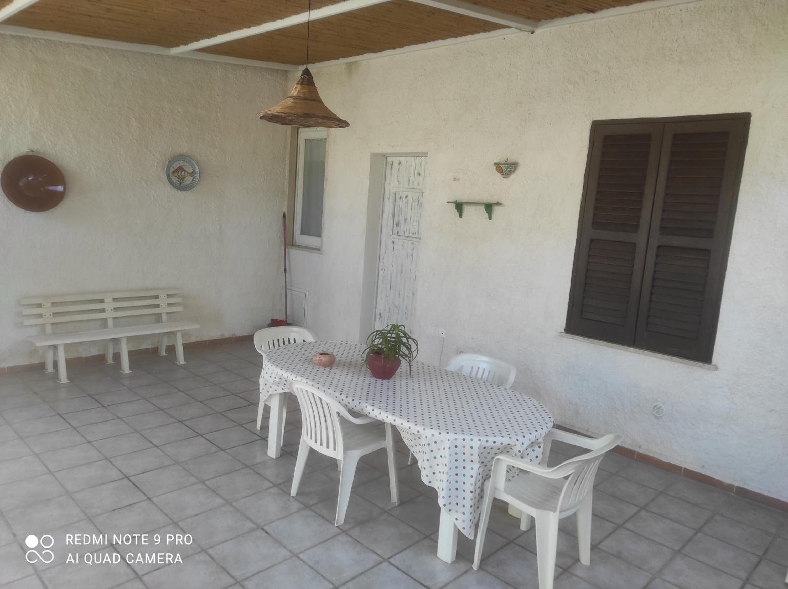 One-Bedroom House - Photo 20