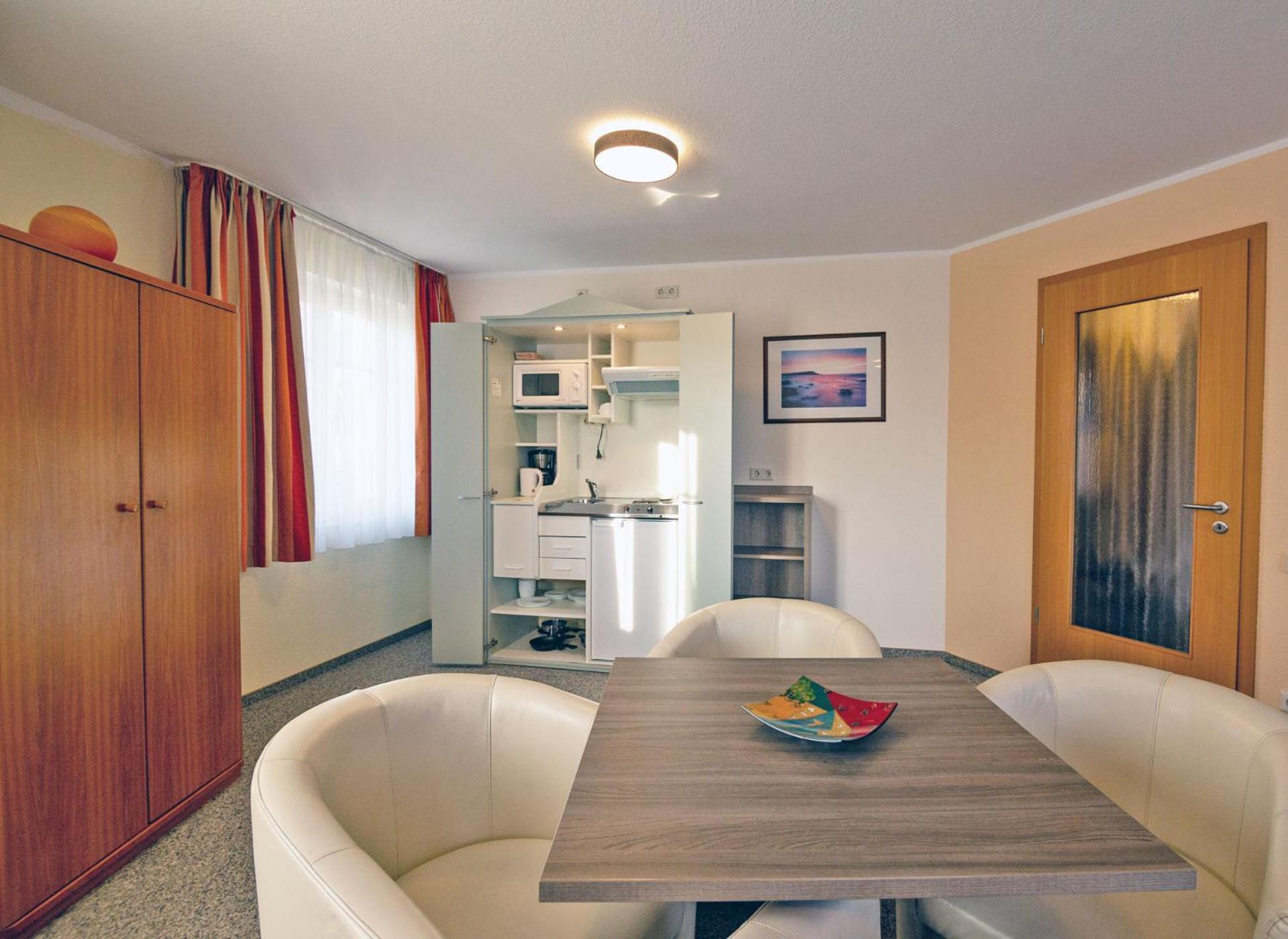 Apartment photo 2