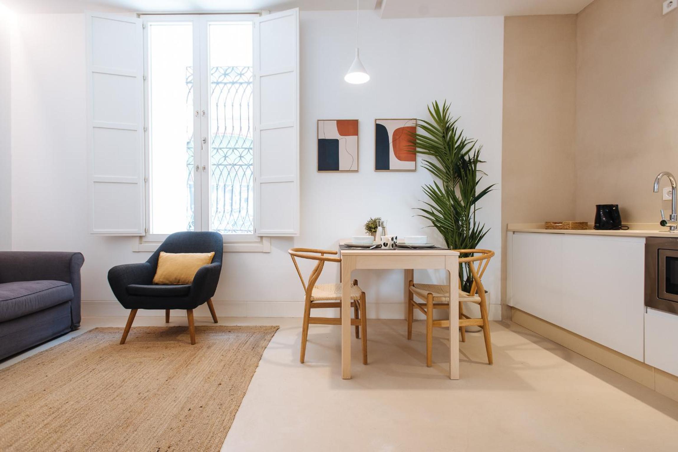 One-Bedroom Apartment - Photo 7