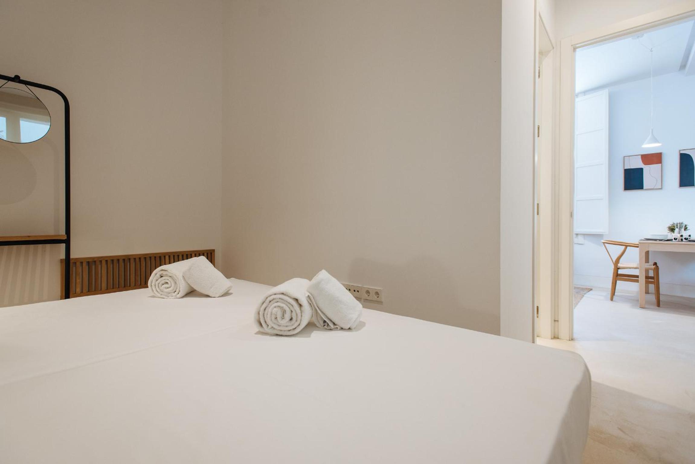 One-Bedroom Apartment - Photo 1