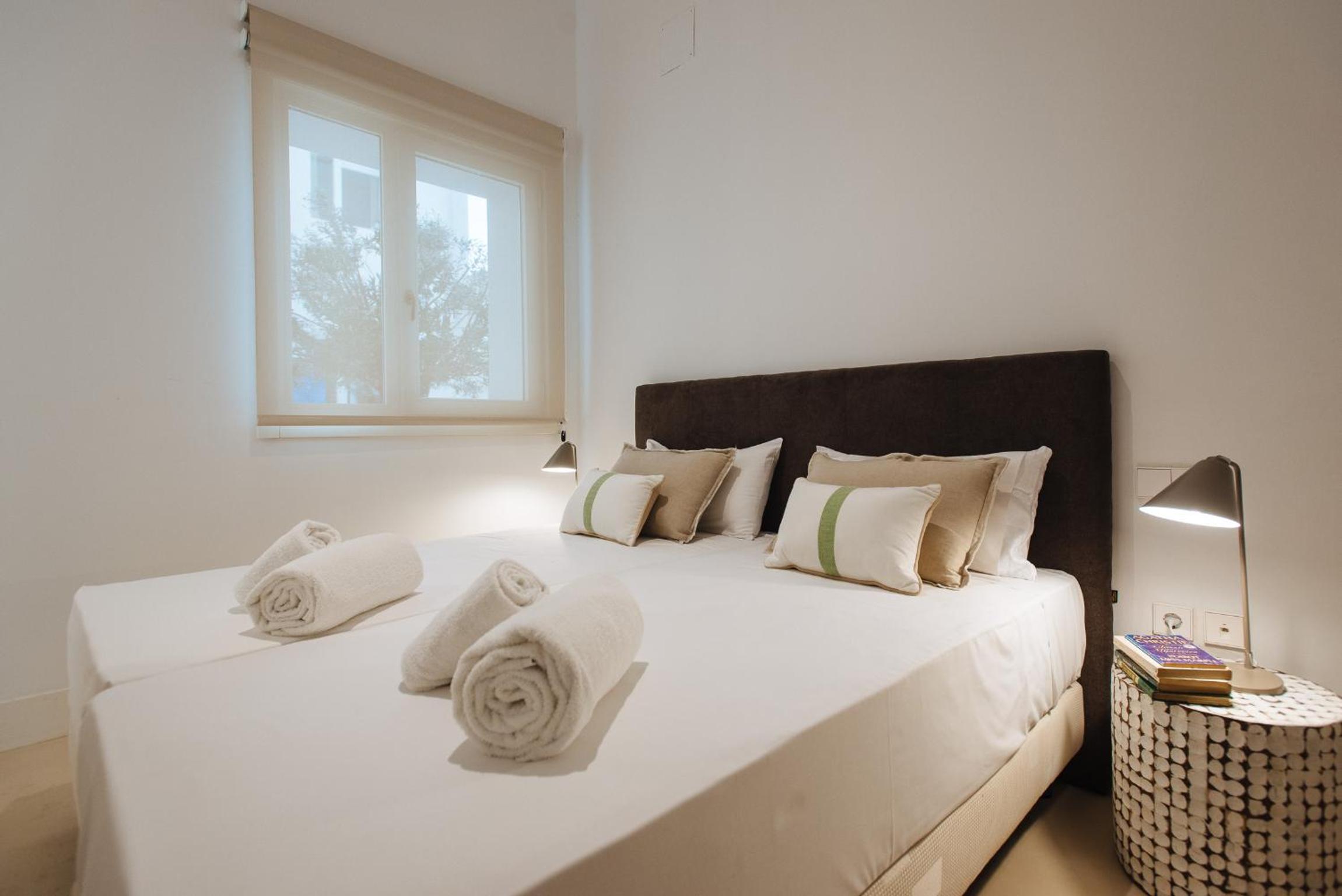 One-Bedroom Apartment - Photo 14