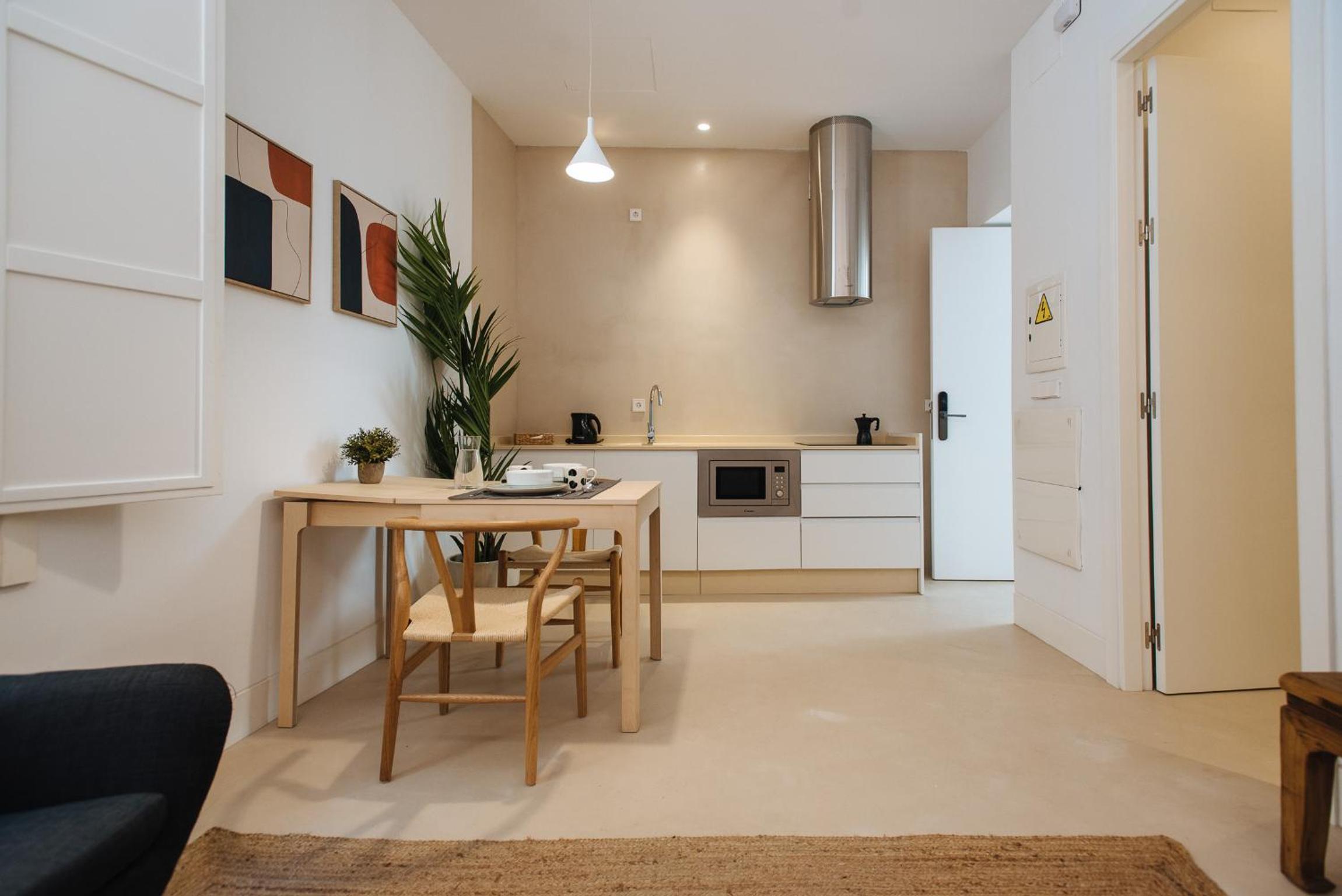 One-Bedroom Apartment - Photo 6