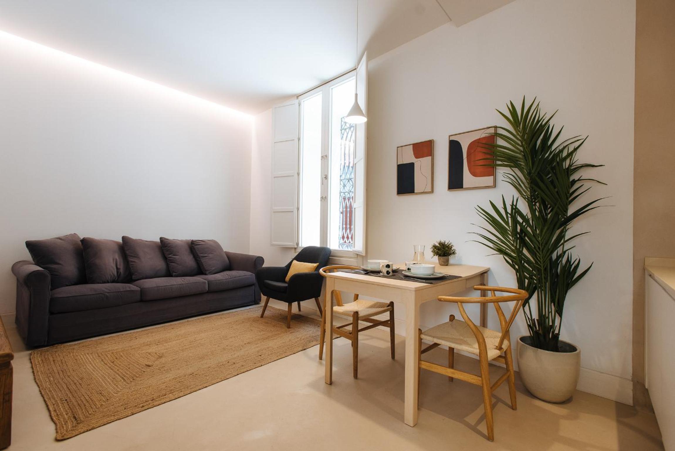 One-Bedroom Apartment - Photo 9