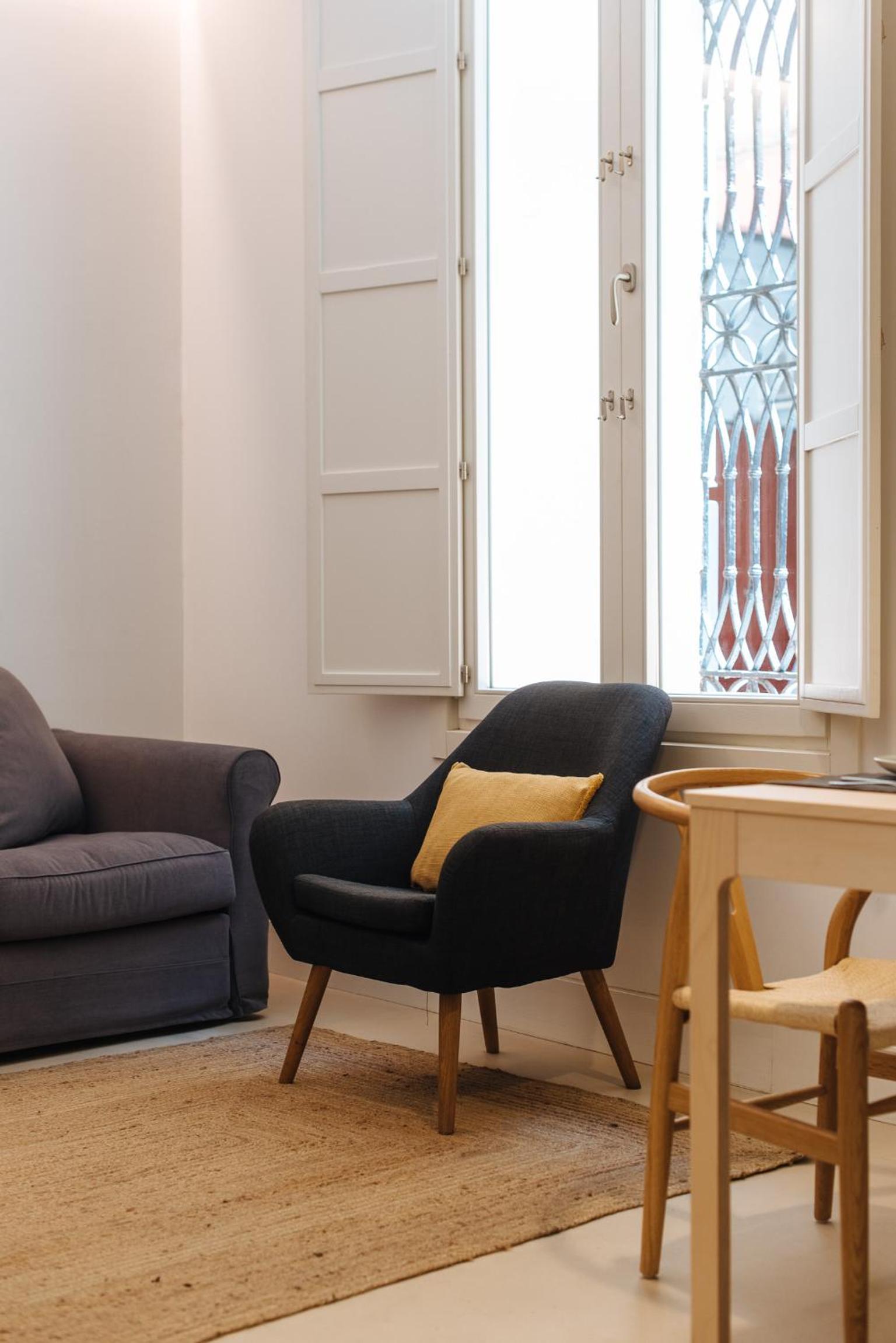 One-Bedroom Apartment - Photo 12