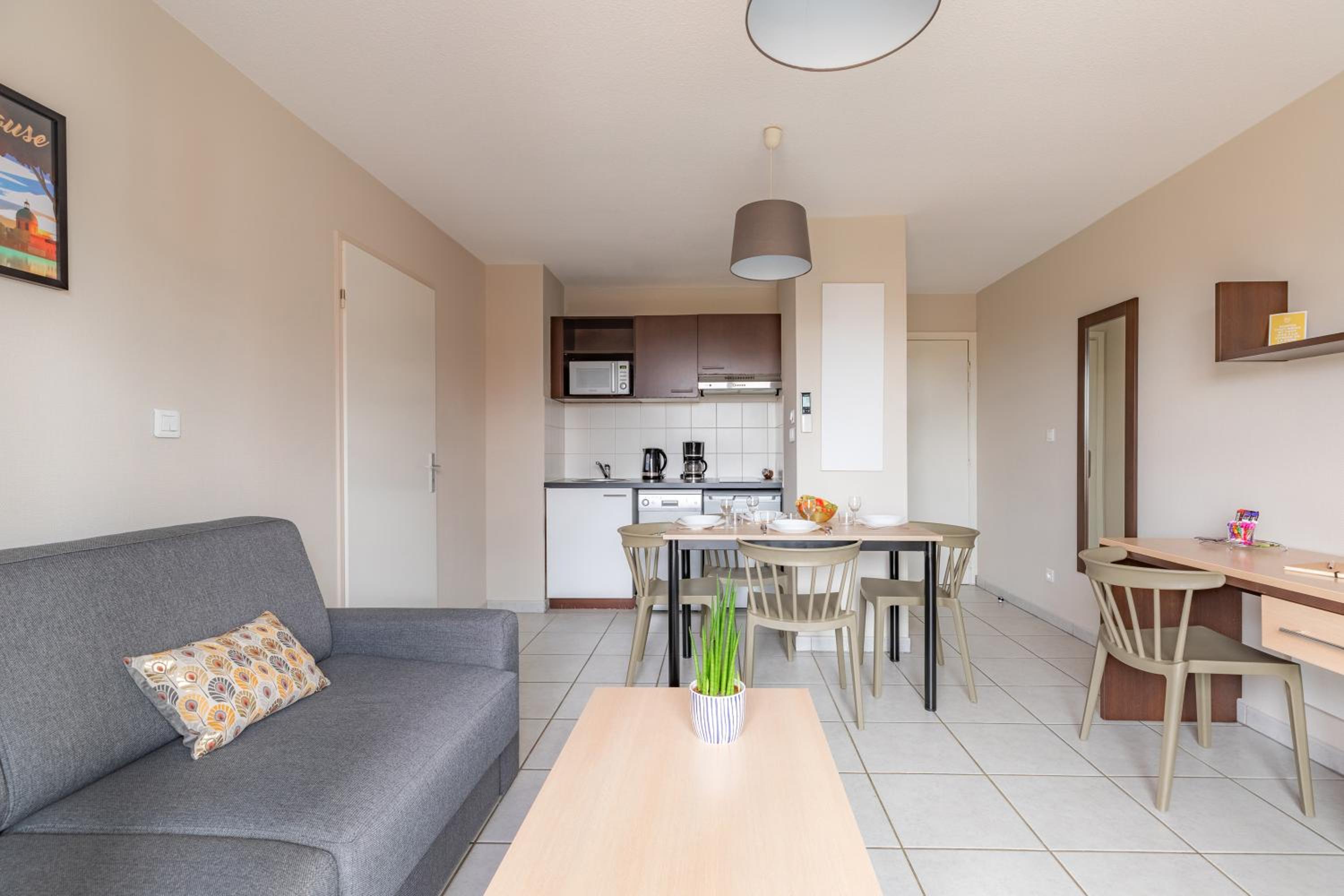 One-Bedroom Apartment - Photo 5