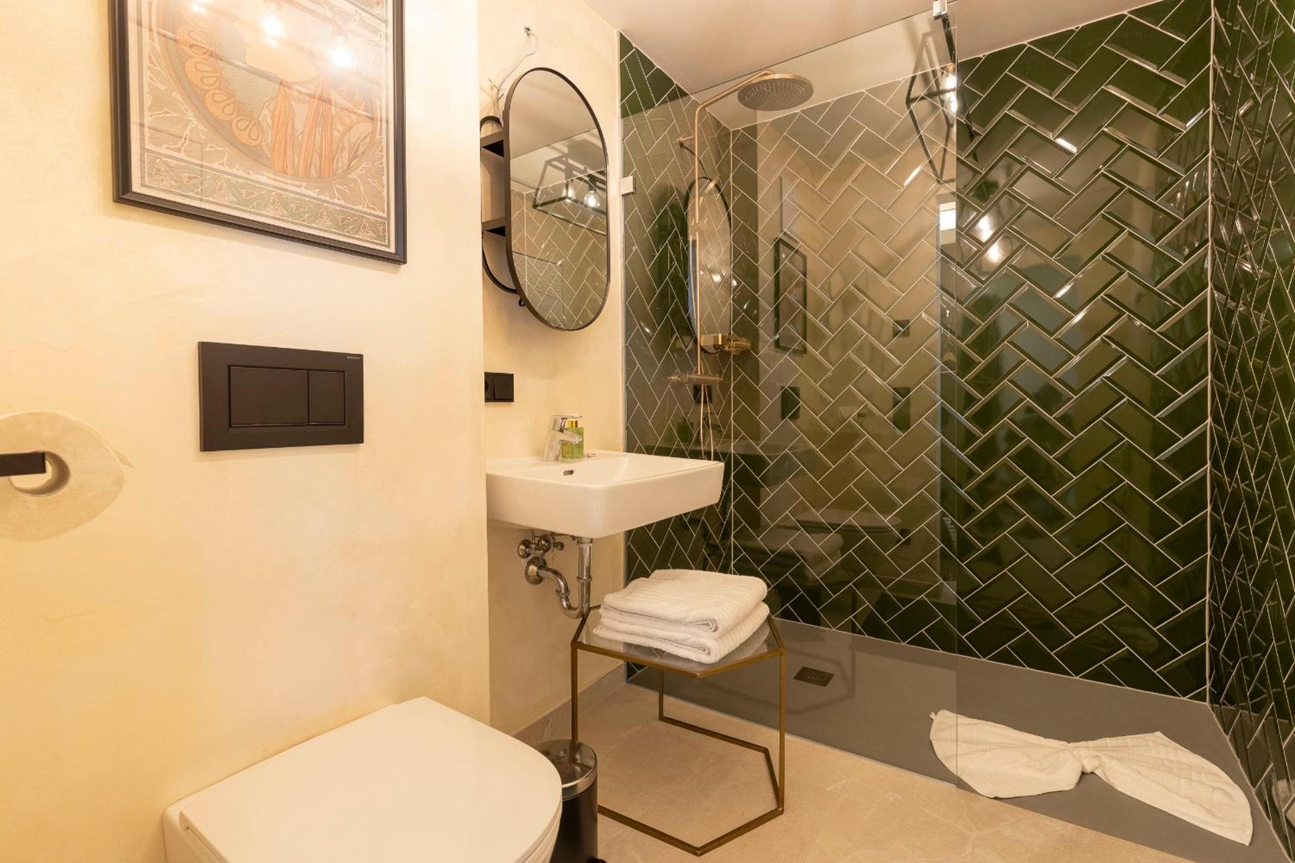 Studio Apartment photo 3