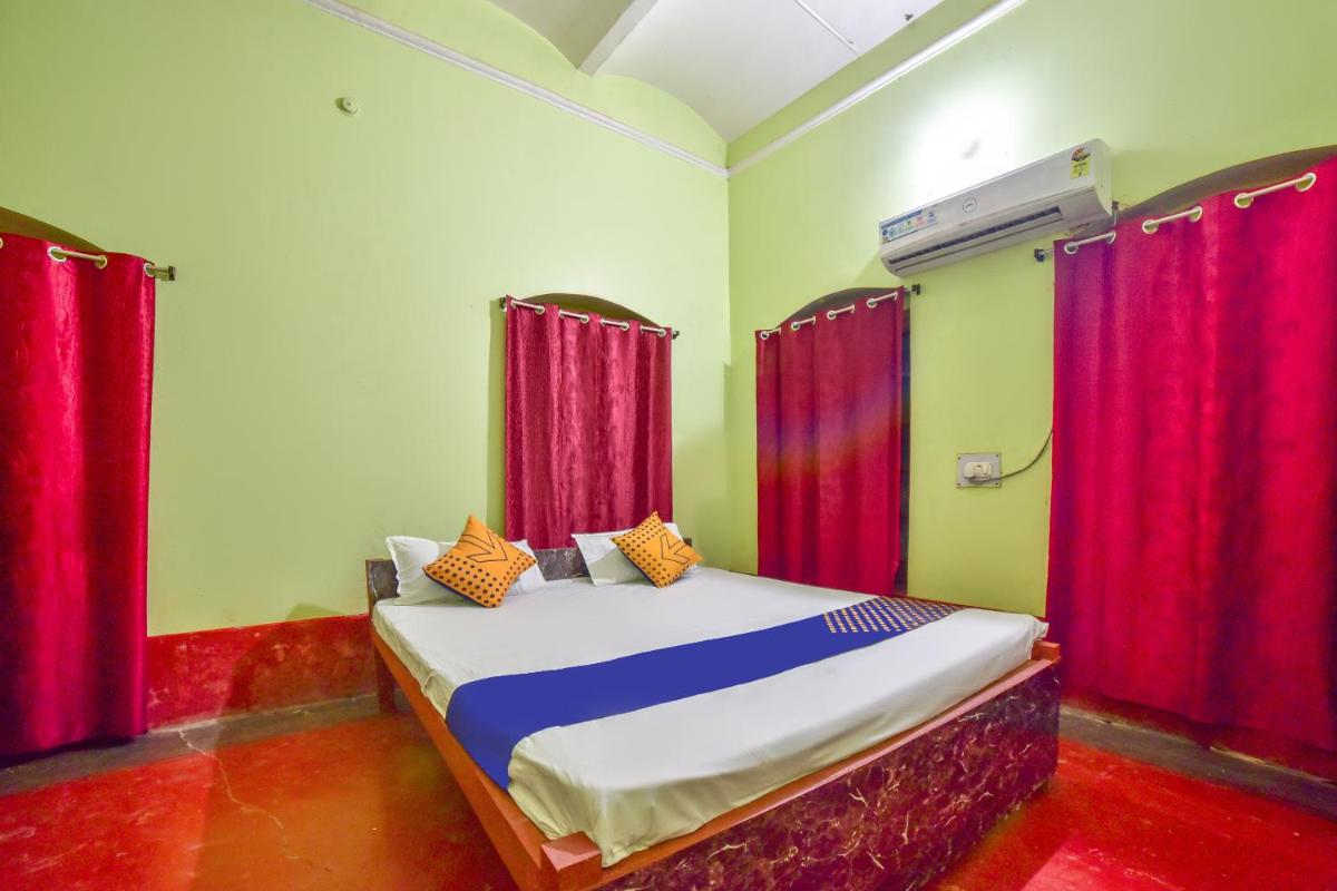 Single Room with Bathroom photo 1