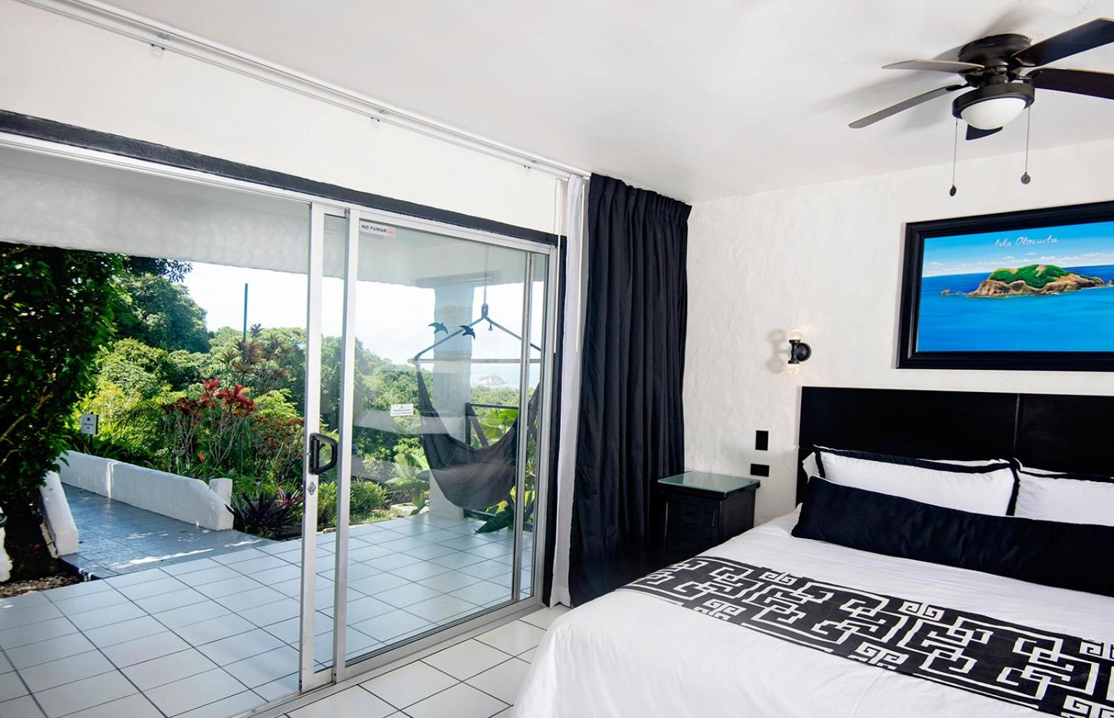 Deluxe Room with Ocean View Private Balcony  - Photo 2